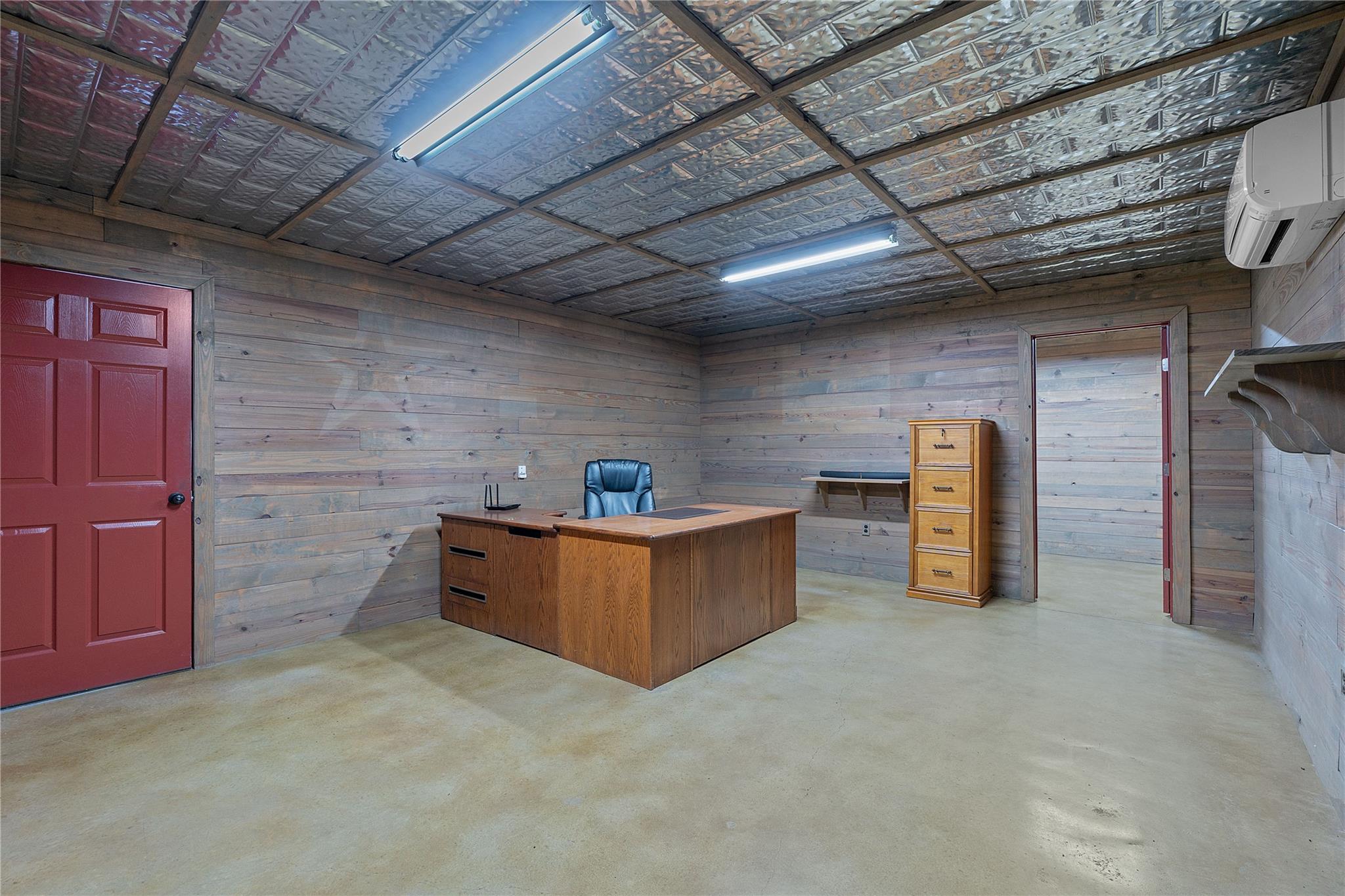 217 Southern Dr, Johnson City, TX 78636