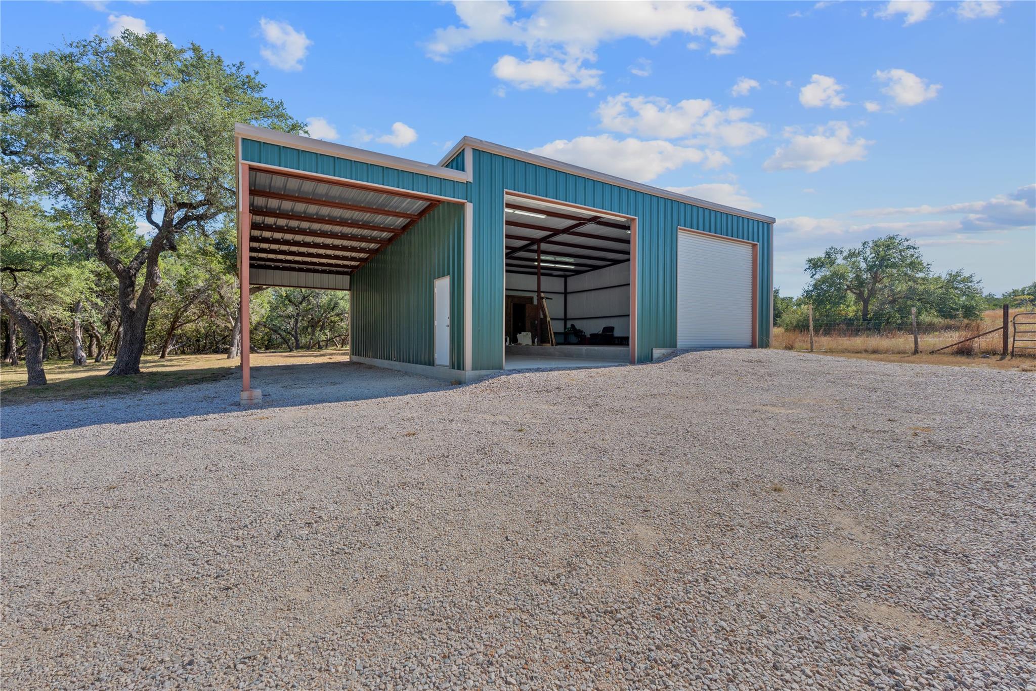 217 Southern Dr, Johnson City, TX 78636