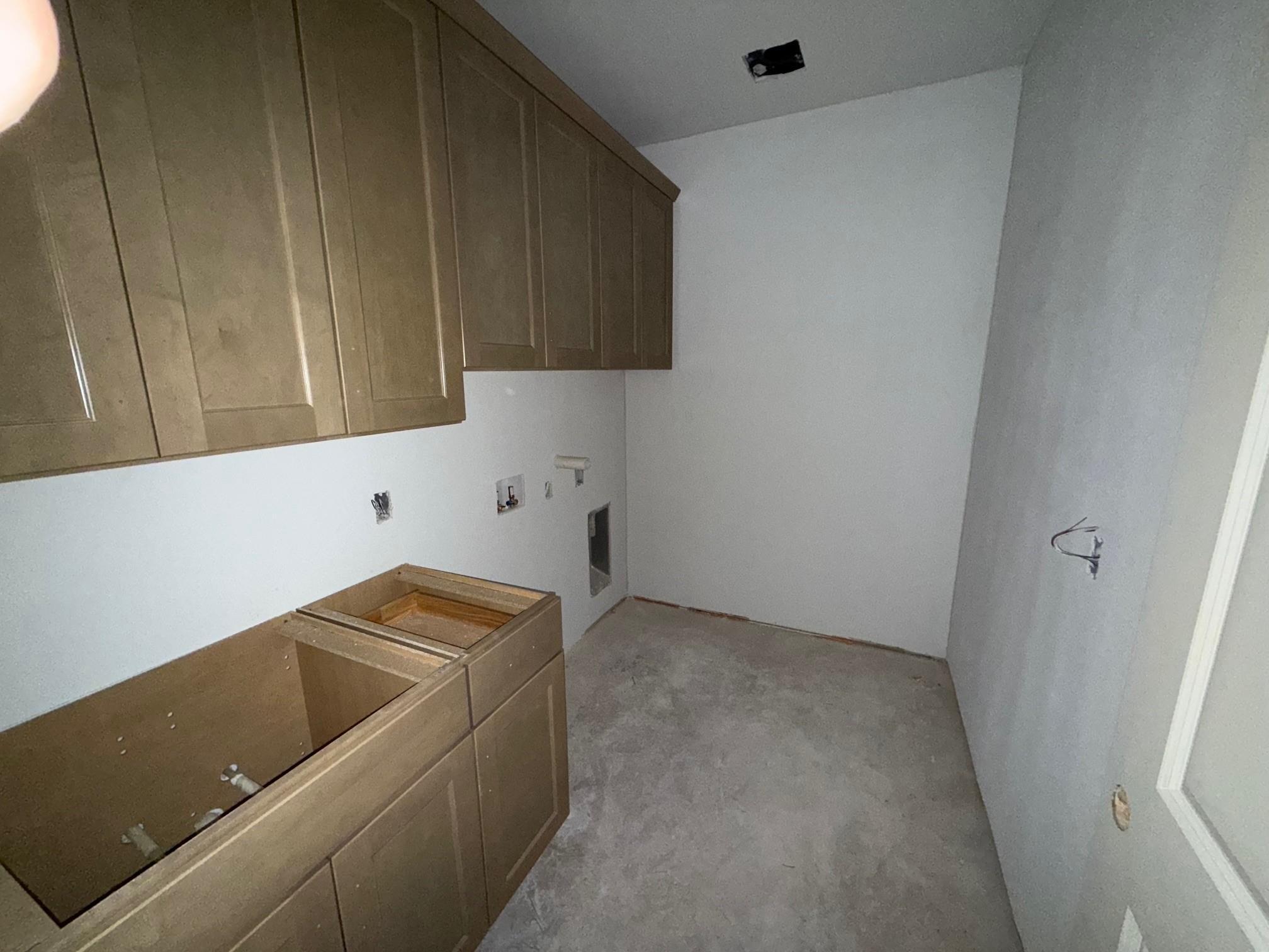 406 Hogans Place Pl, Meadowlakes, TX 78654