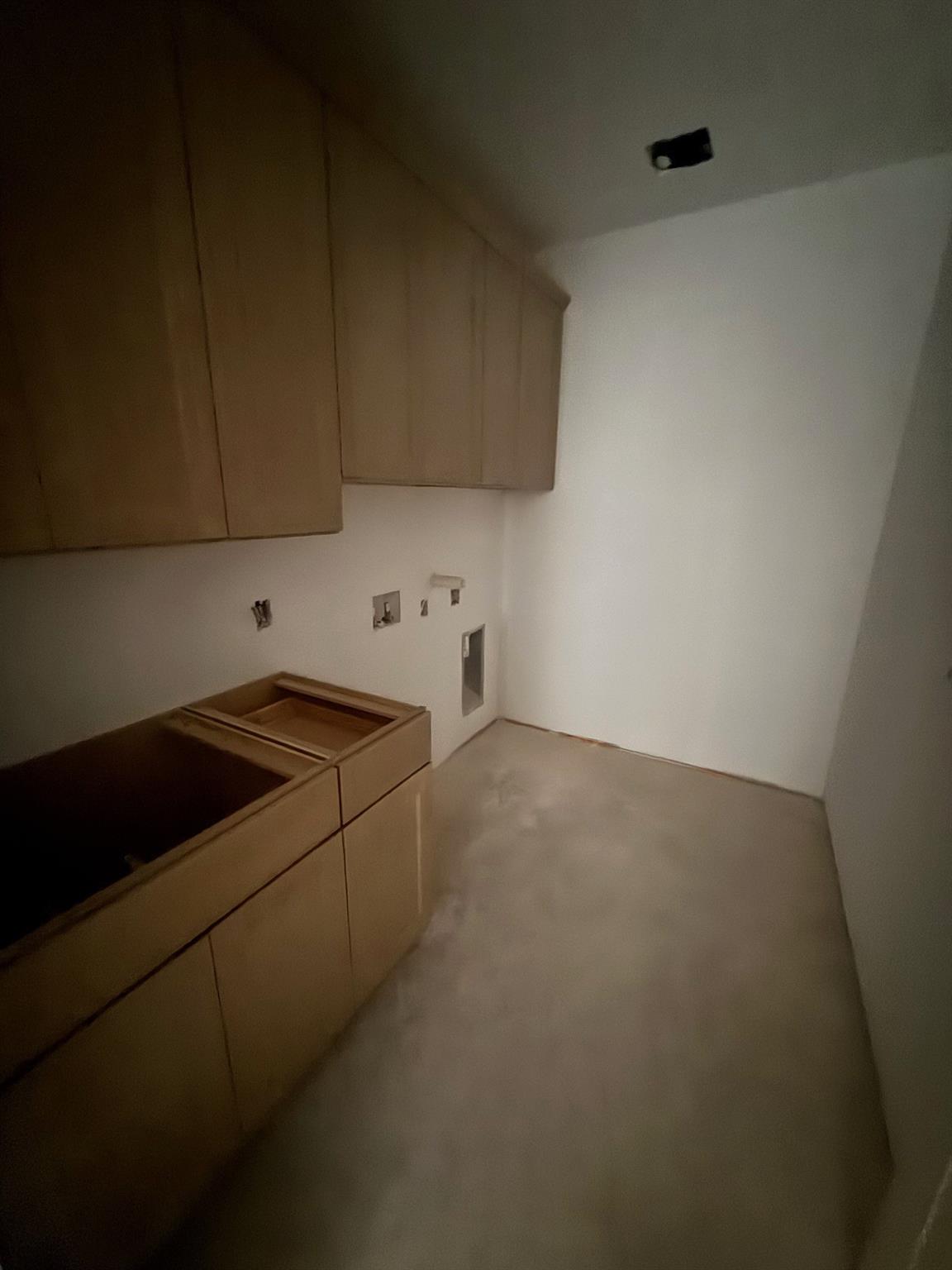 406 Hogans Place Pl, Meadowlakes, TX 78654