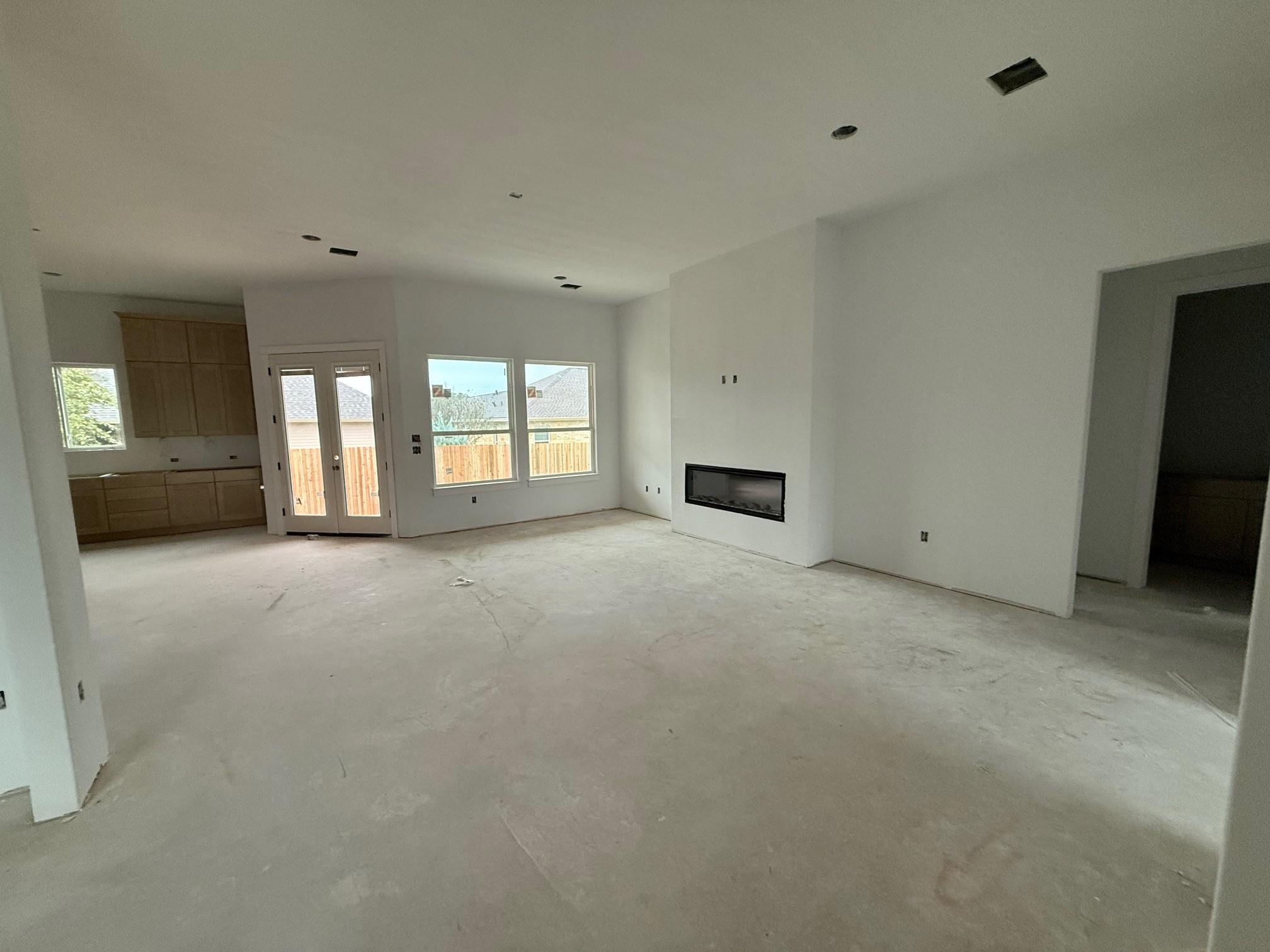 406 Hogans Place Pl, Meadowlakes, TX 78654