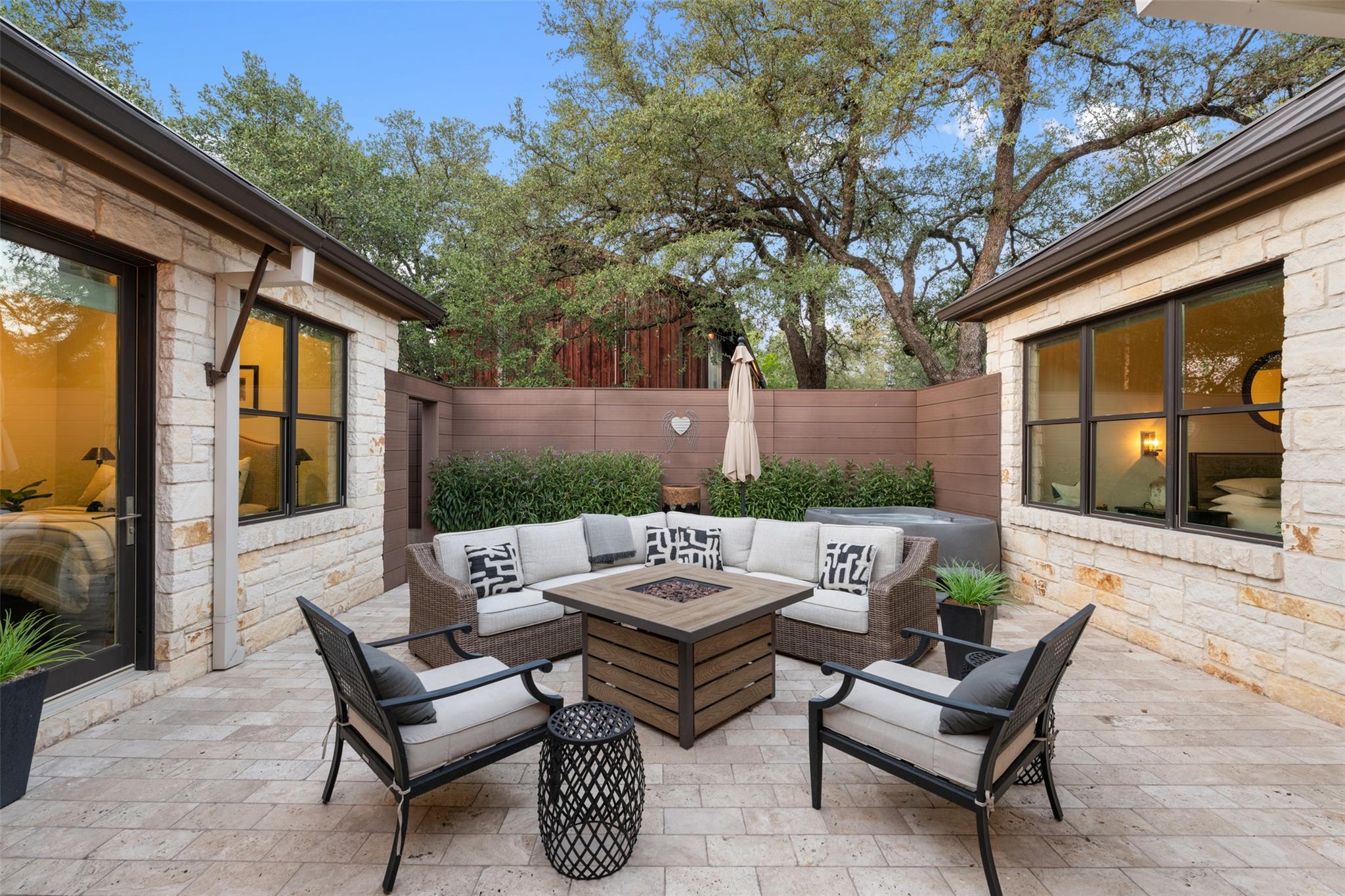 625 Sunfish St, Lakeway, TX 78734