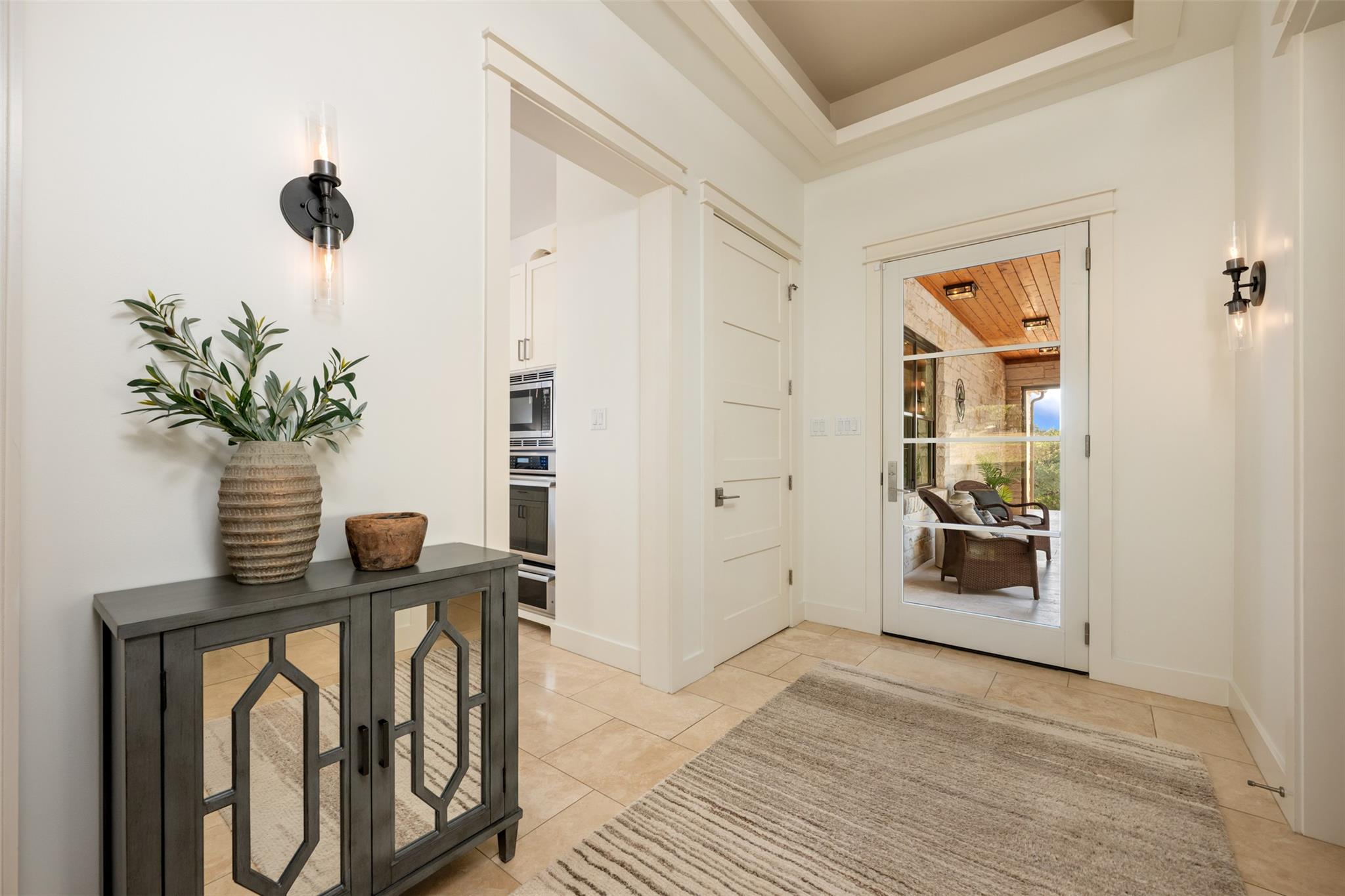 625 Sunfish St, Lakeway, TX 78734