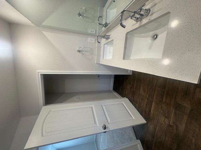 400 St Thomas St, Lockhart, TX 78644