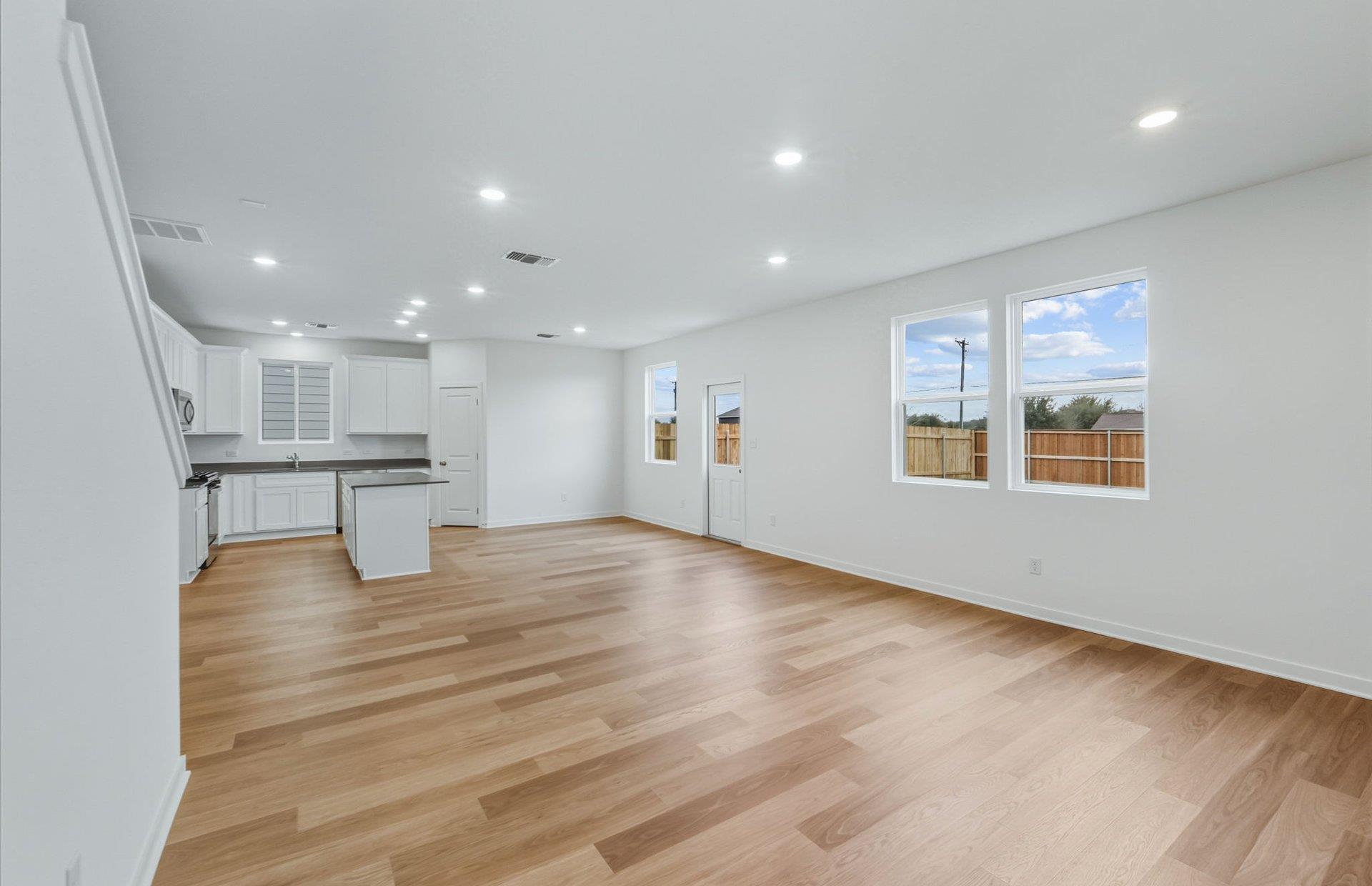 337 Sullivan Way, Elgin, TX 78621