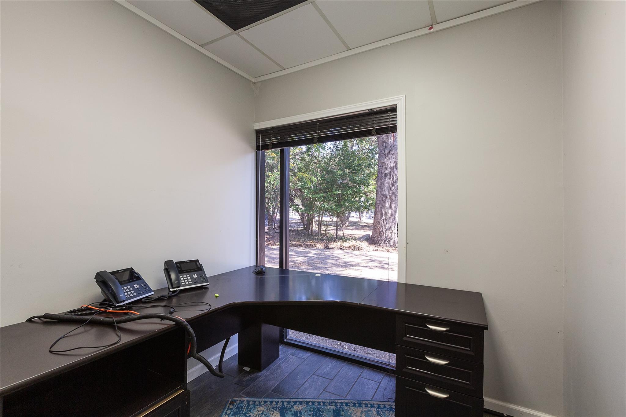 9086 Jollyville Rd, Austin, TX 78759