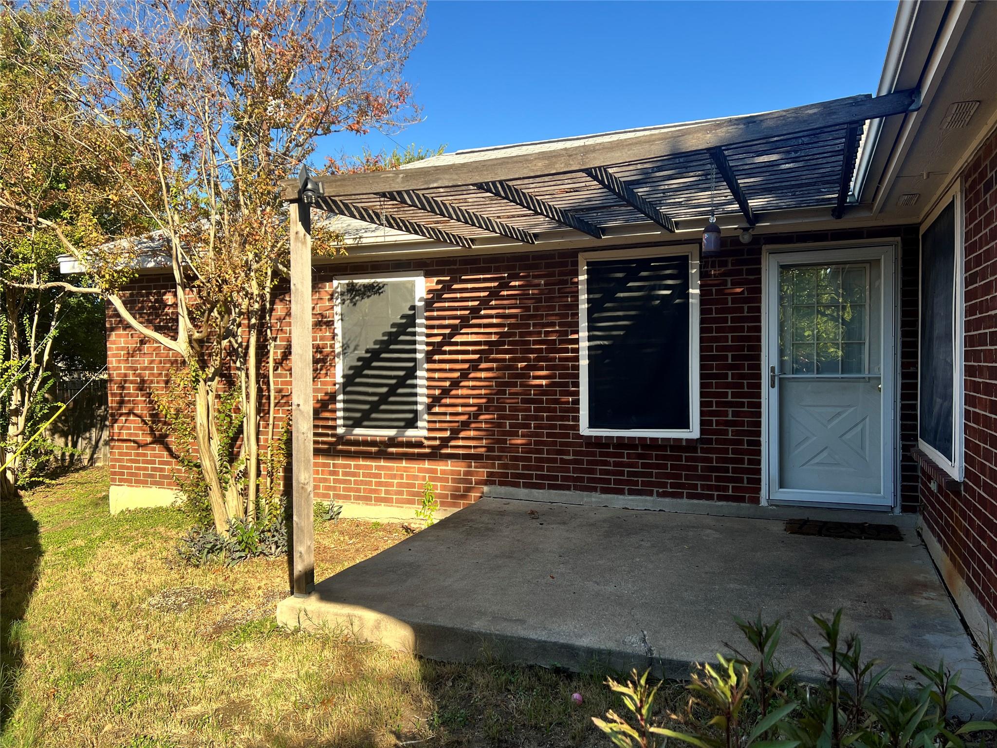 1747 Windy Park Cir, Round Rock, TX 78664