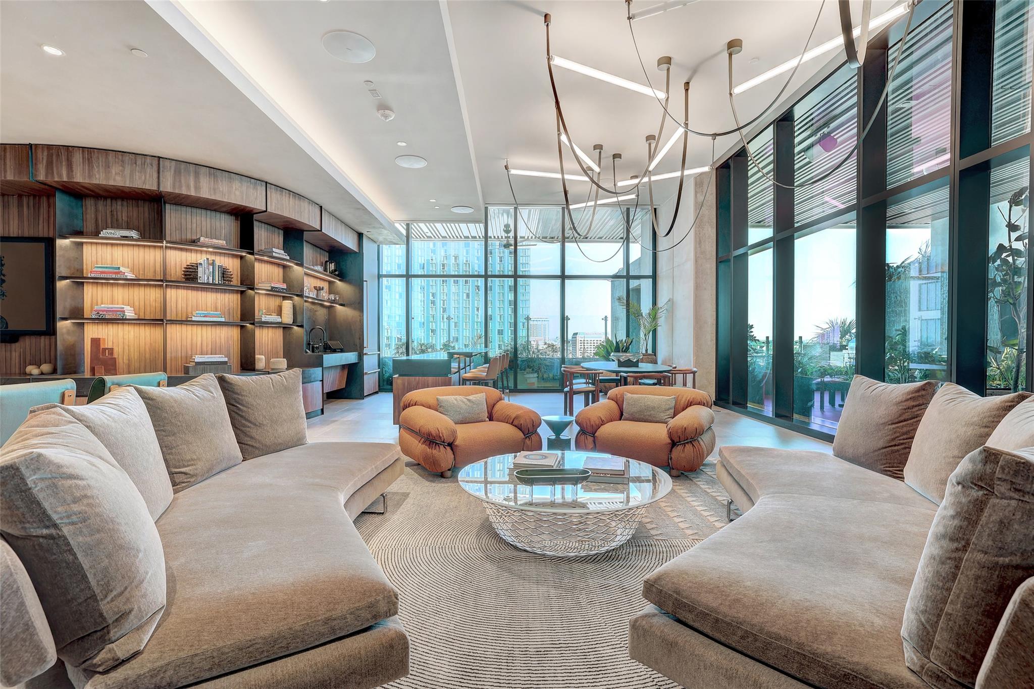 610 Davis St # 3008, Austin, TX 78701