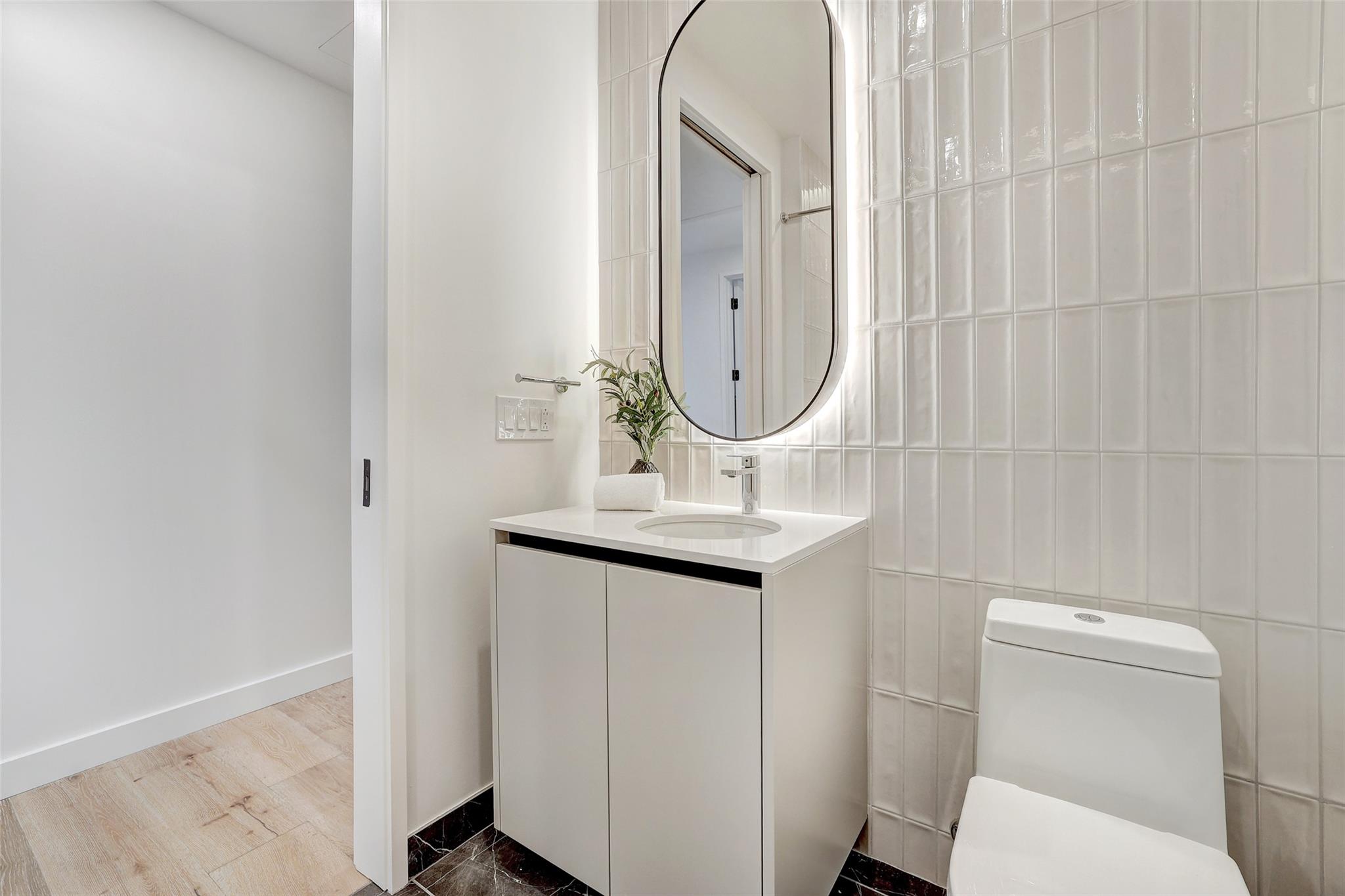 610 Davis St # 3008, Austin, TX 78701