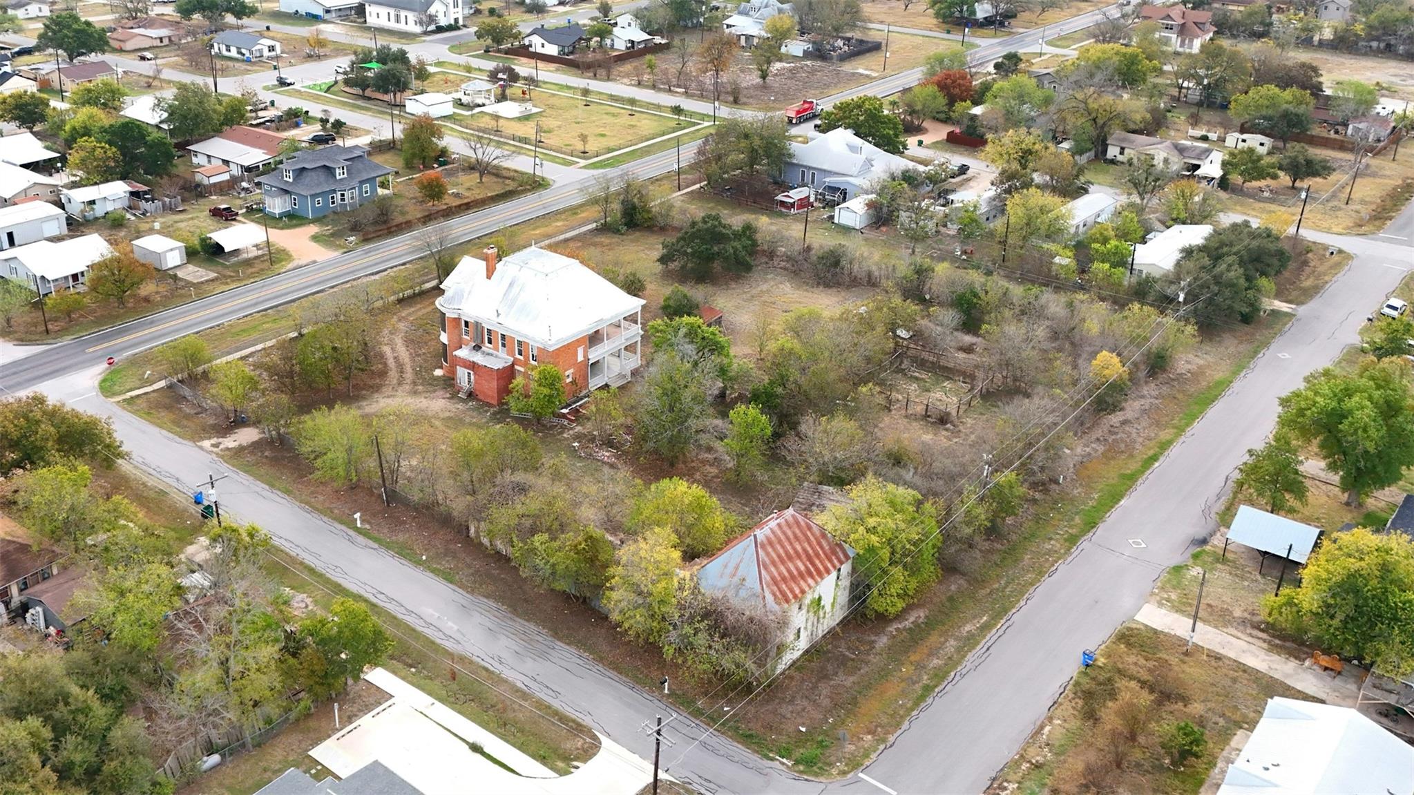 709 Lexington St, Manor, TX 78653