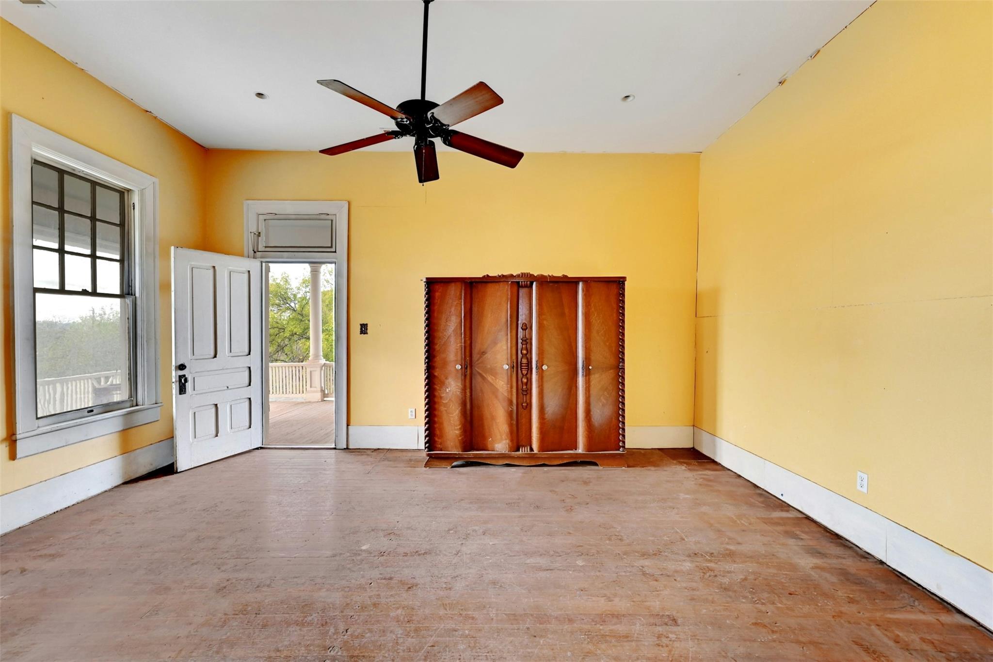 709 Lexington St, Manor, TX 78653