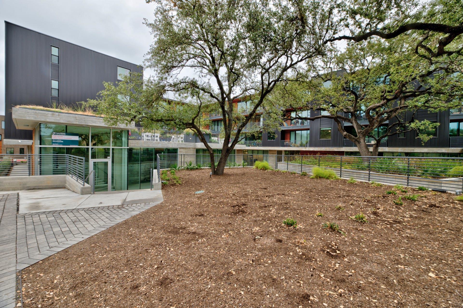 900 S 1st St # 218, Austin, TX 78704