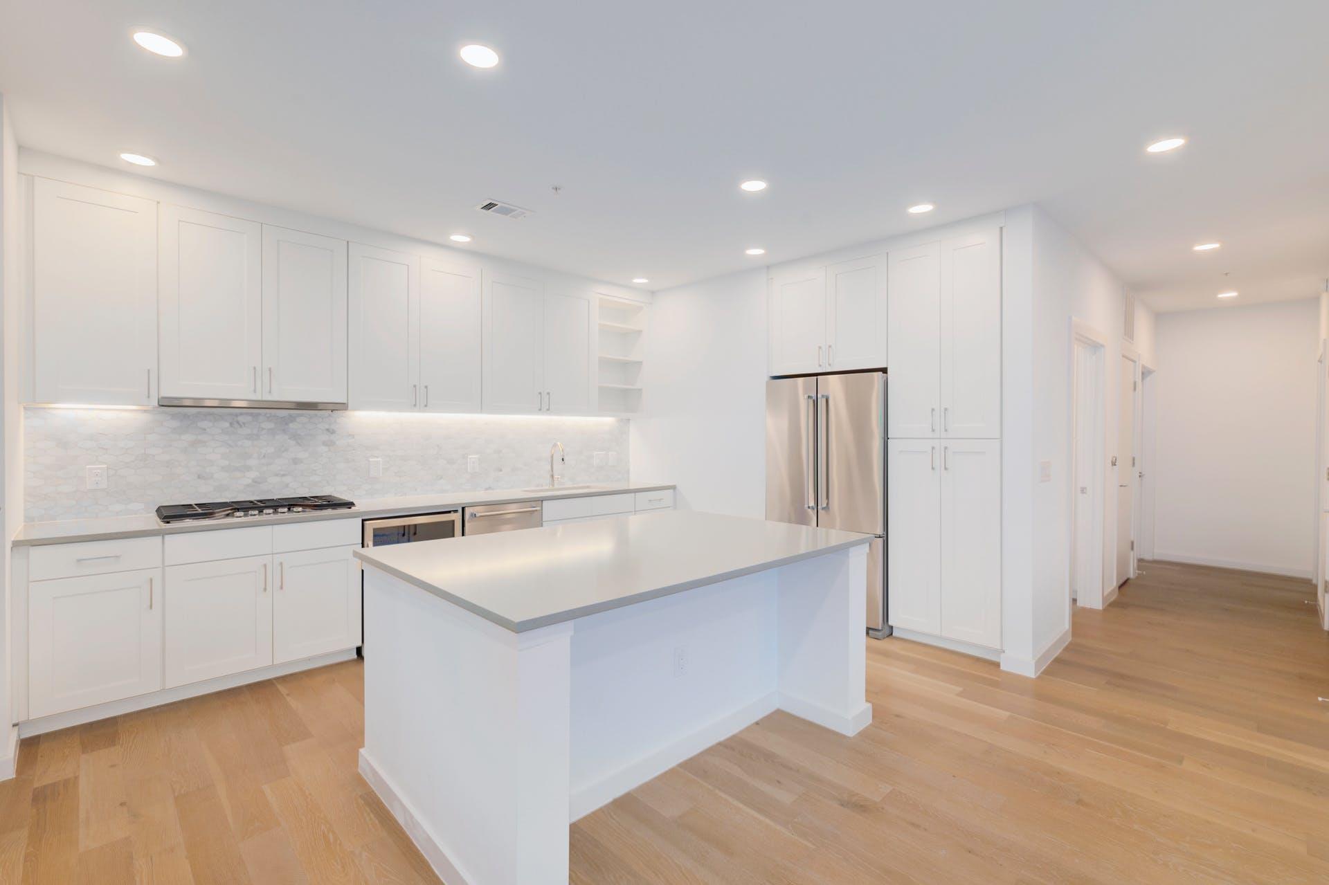 900 S 1st St # 218, Austin, TX 78704