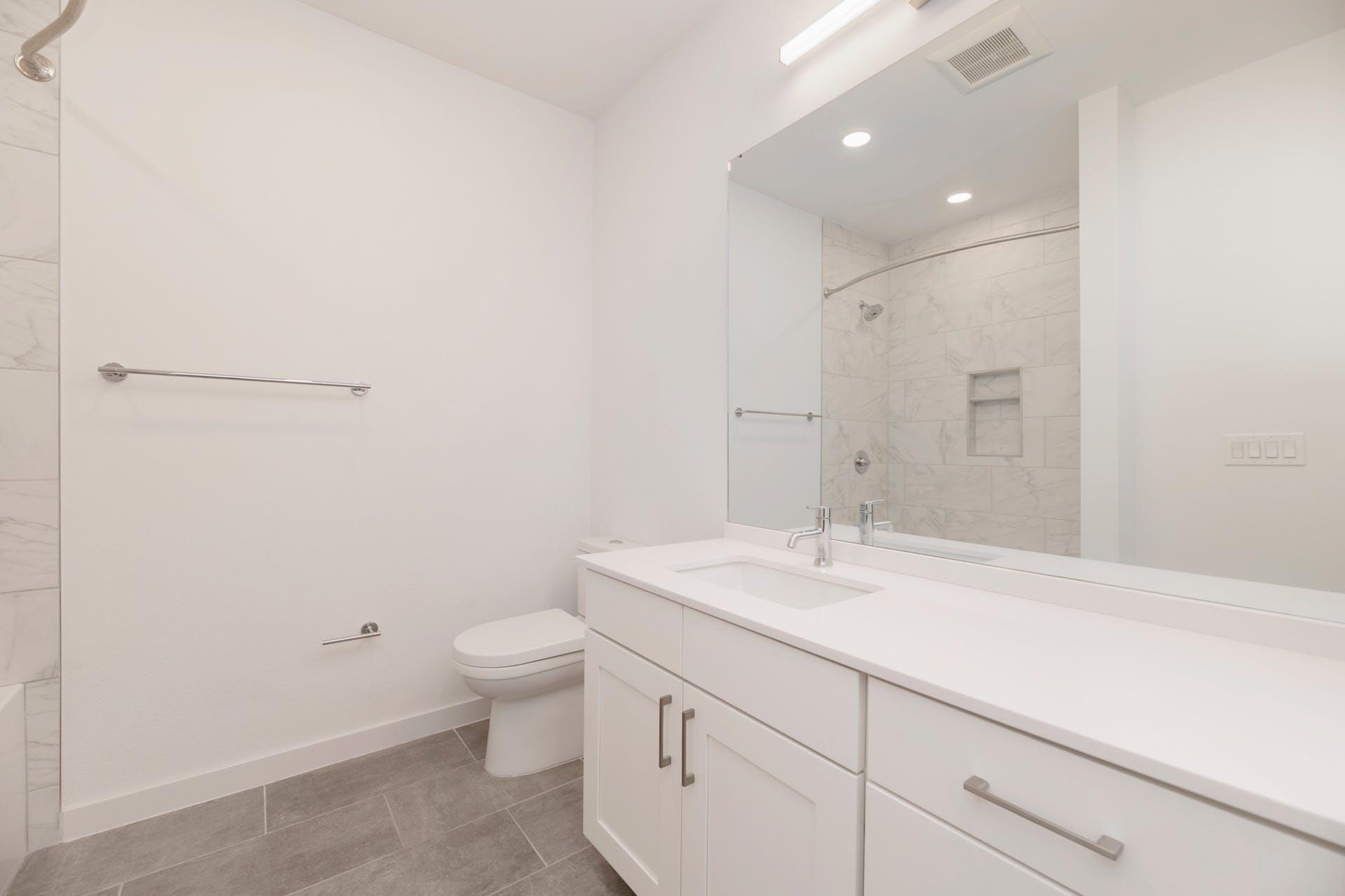 900 S 1st St # 218, Austin, TX 78704