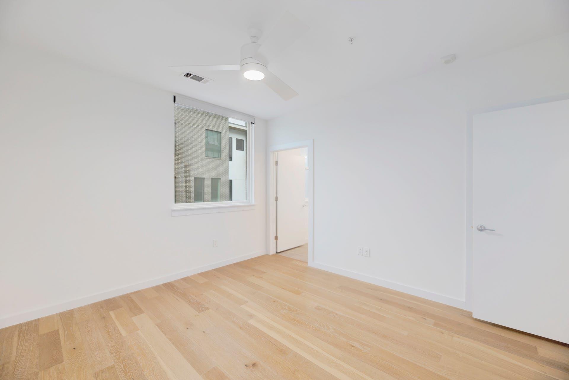 900 S 1st St # 218, Austin, TX 78704