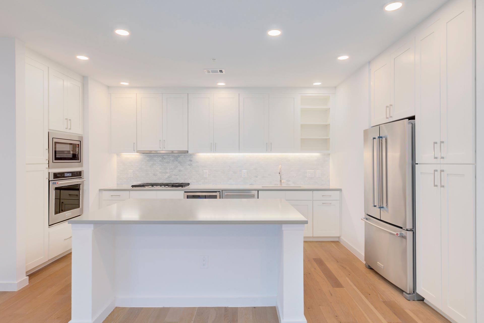 900 S 1st St # 218, Austin, TX 78704