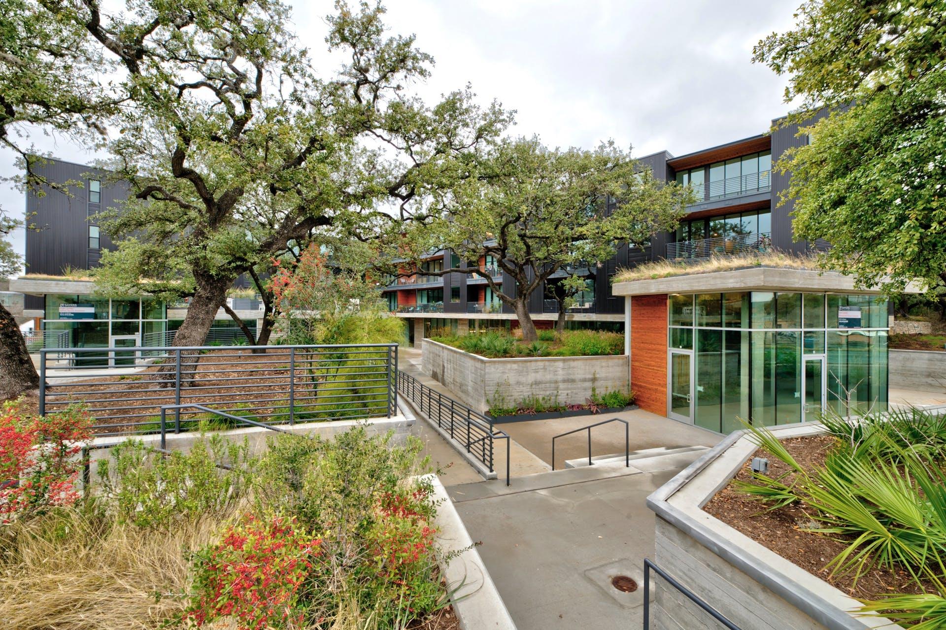 900 S 1st St # 218, Austin, TX 78704