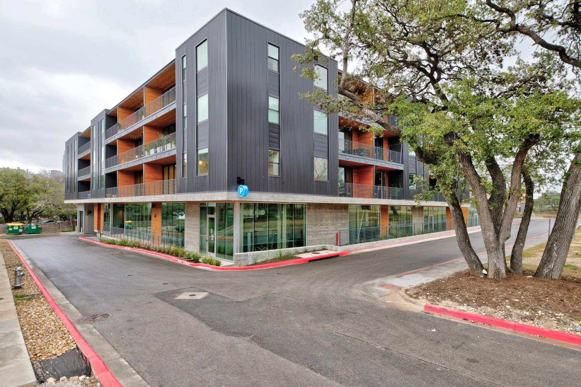 900 S 1st St # 218, Austin, TX 78704