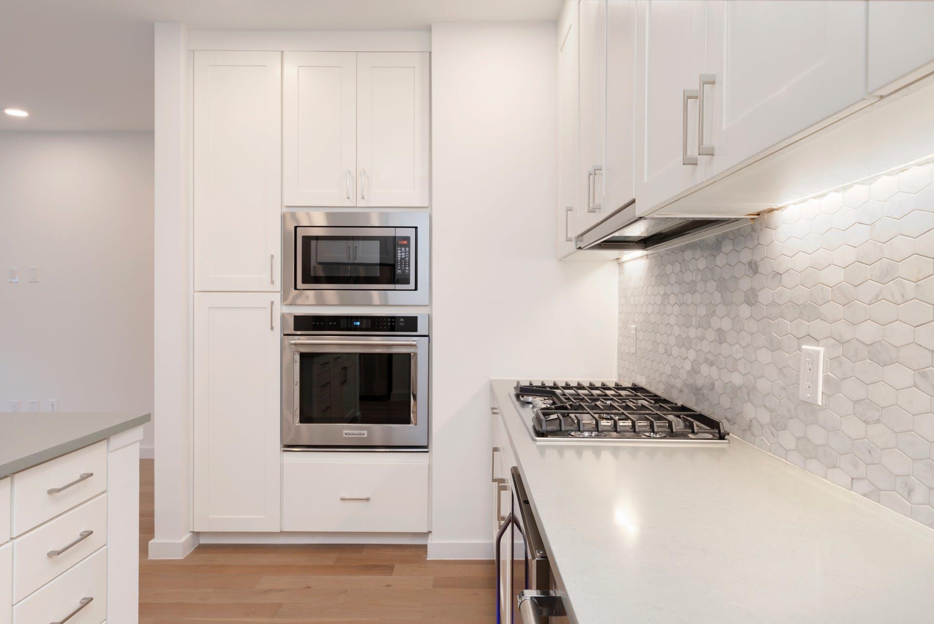 900 S 1st St # 218, Austin, TX 78704