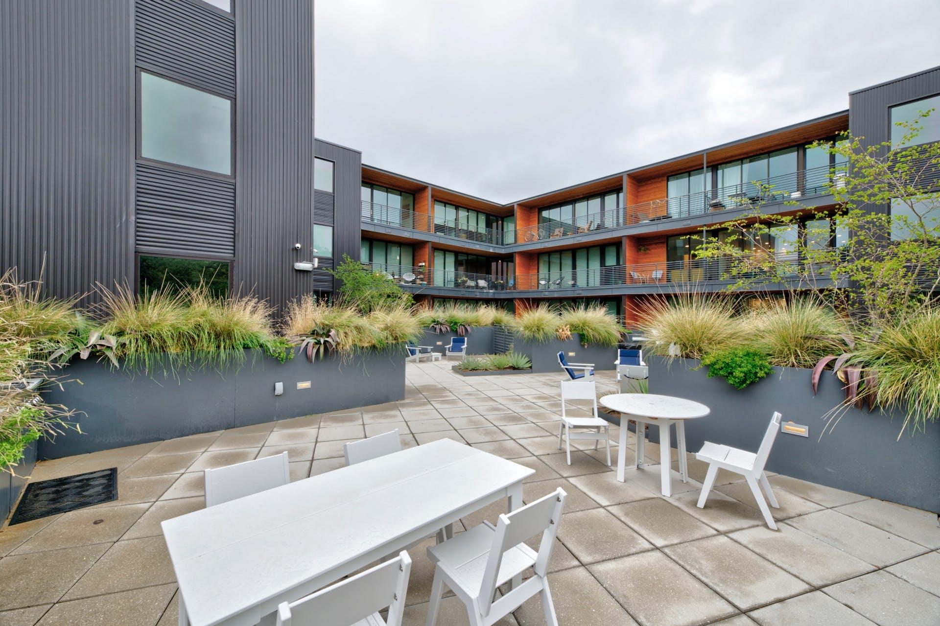 900 S 1st St # 218, Austin, TX 78704