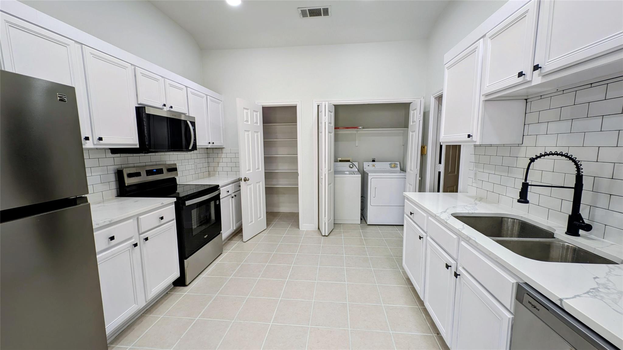 1751 Joy Spg, New Braunfels, TX 78130