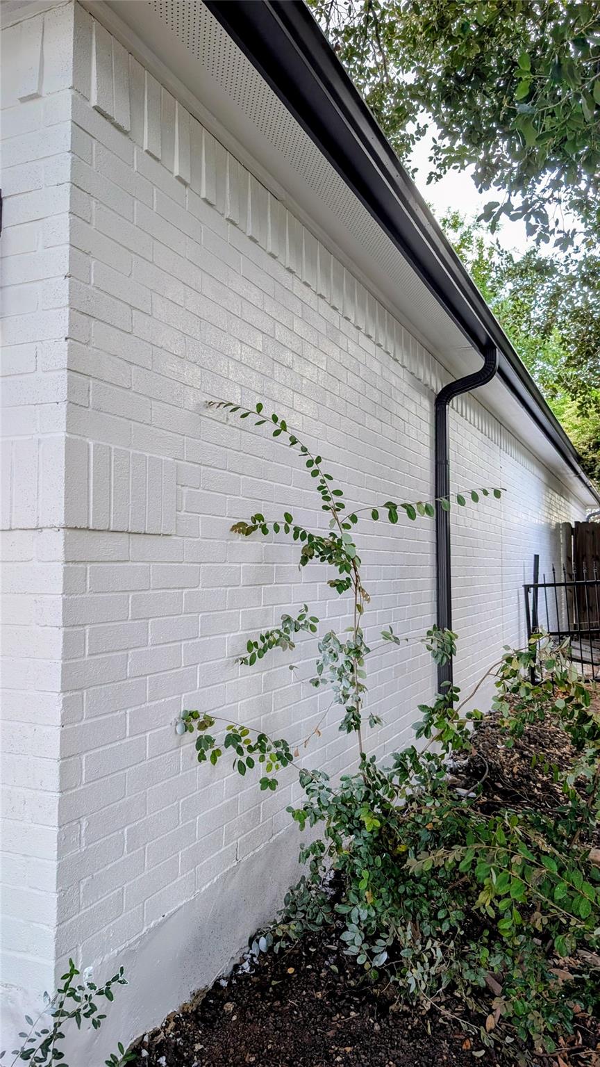 1751 Joy Spg, New Braunfels, TX 78130