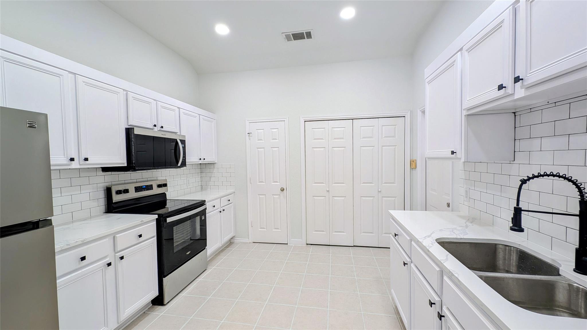 1751 Joy Spg, New Braunfels, TX 78130