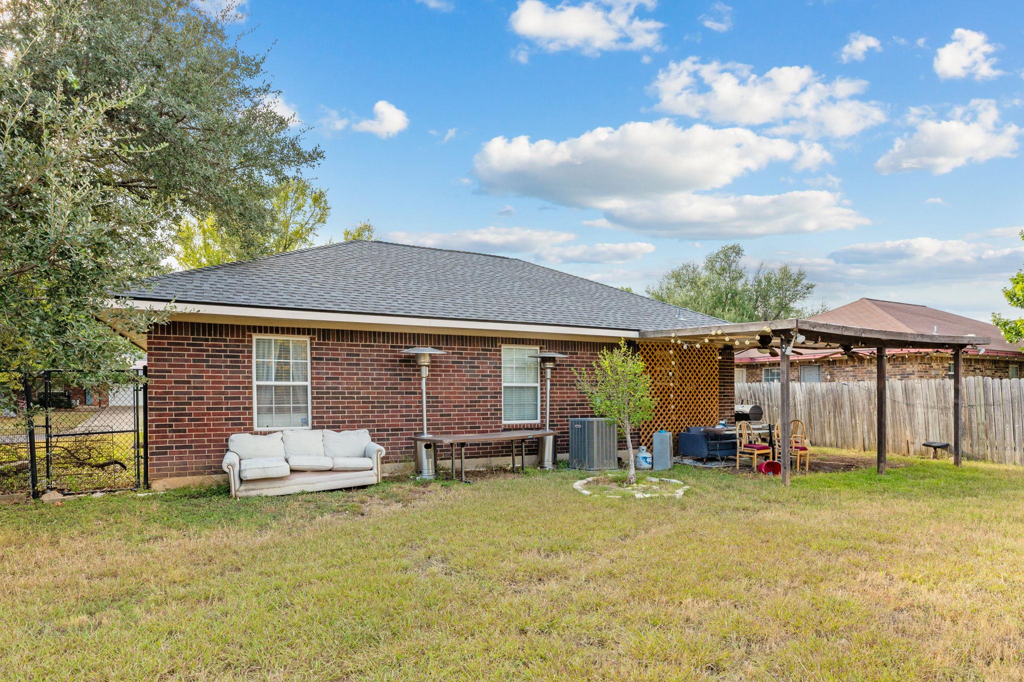 618 Northern Trl, Leander, TX 78641