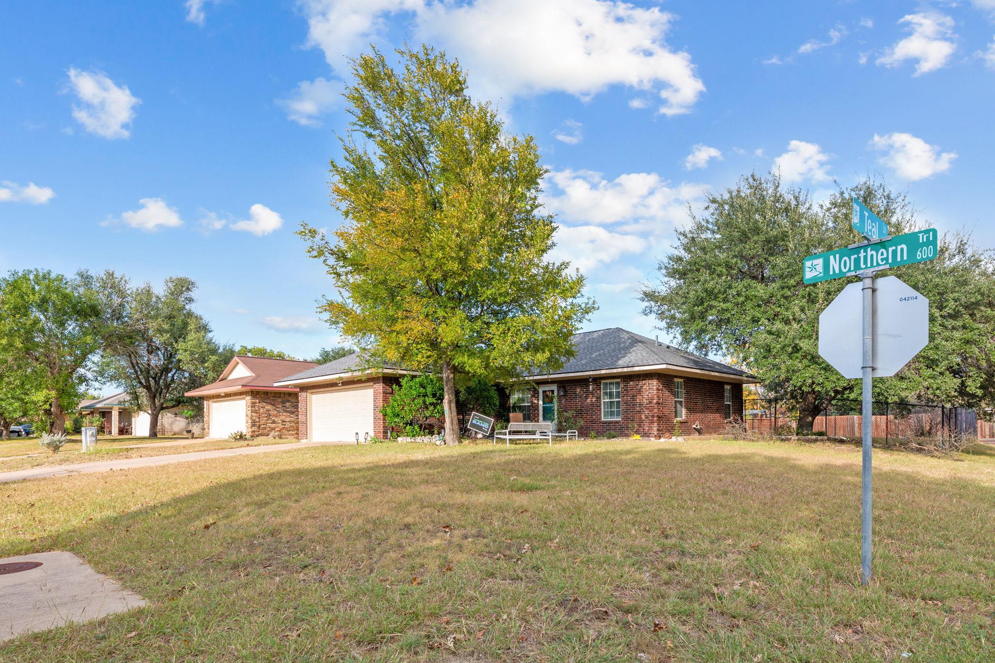 618 Northern Trl, Leander, TX 78641