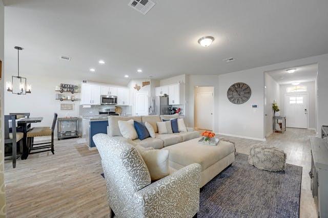 201 Rusk Bluff Ave, Leander, TX 78641