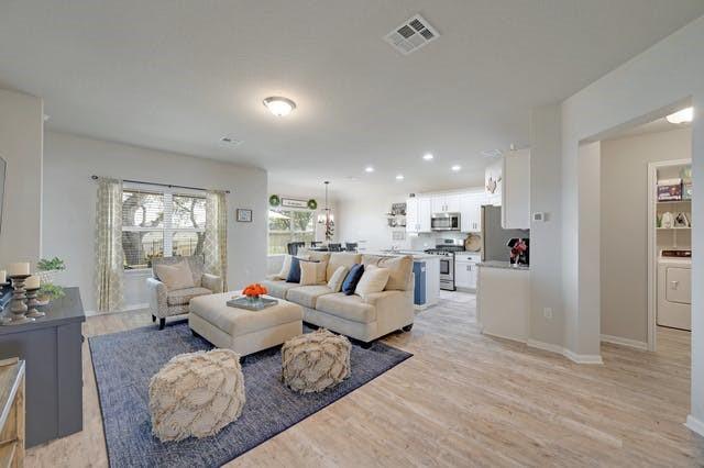 201 Rusk Bluff Ave, Leander, TX 78641