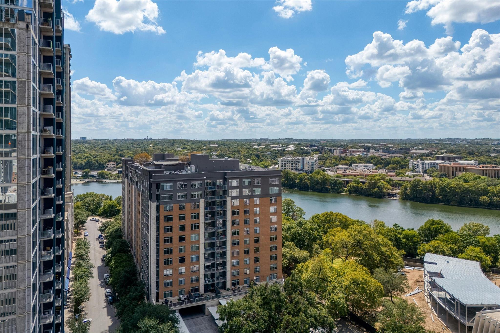 54 Rainey St # 416, Austin, TX 78701