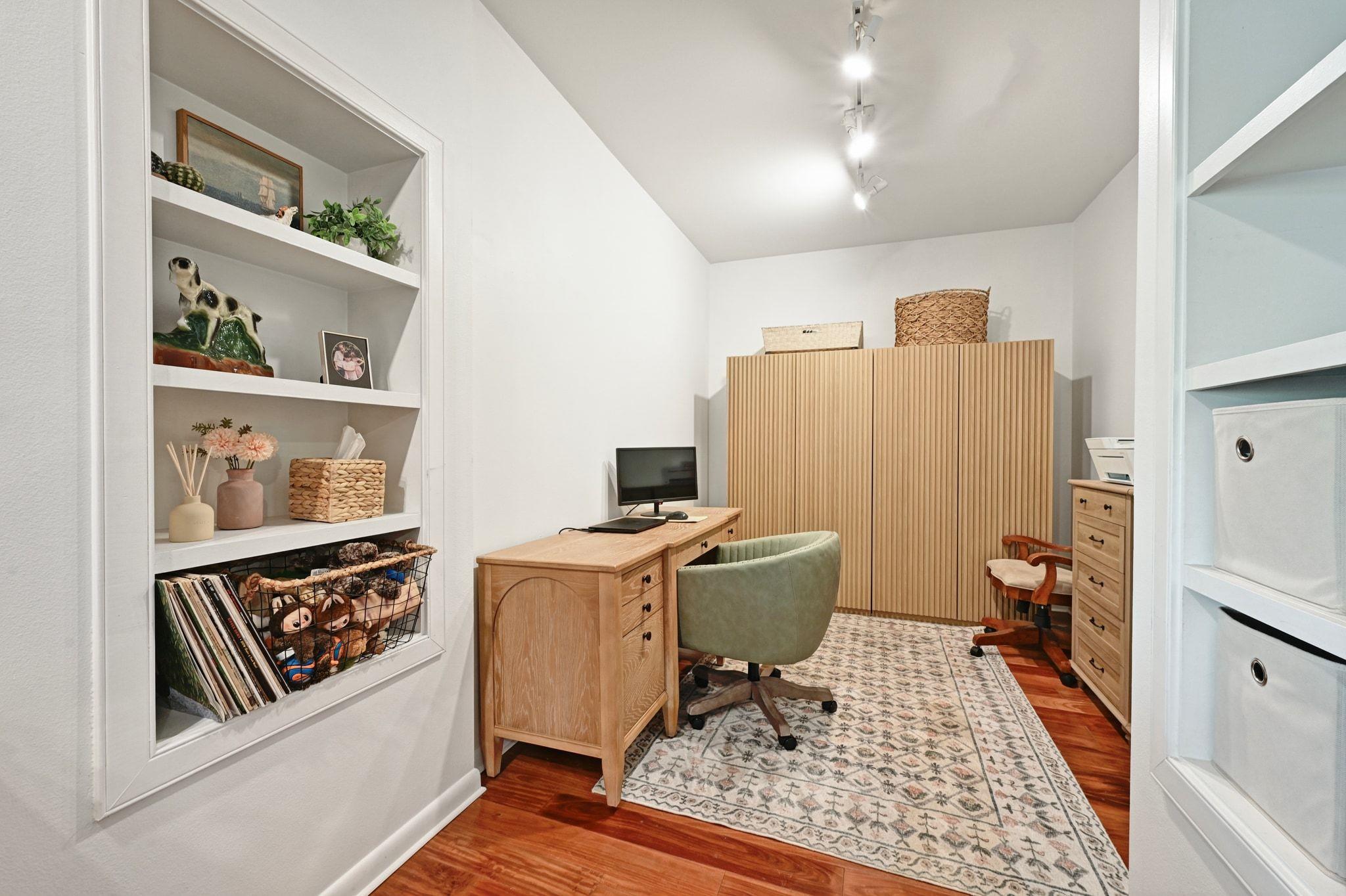 54 Rainey St # 416, Austin, TX 78701