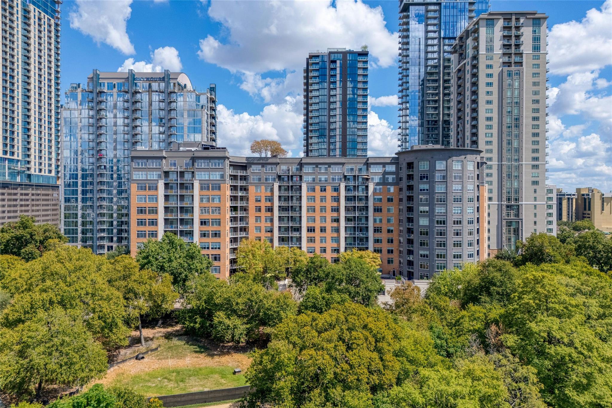 54 Rainey St # 416, Austin, TX 78701