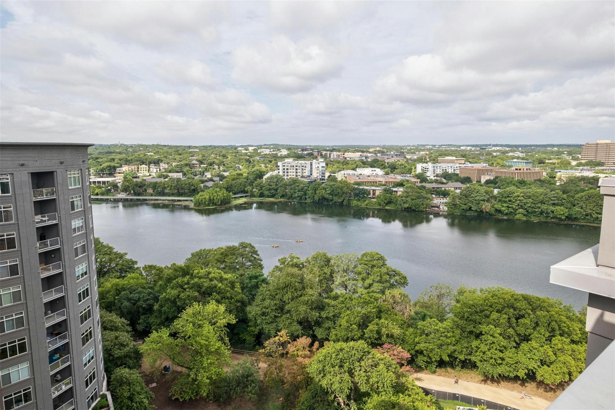 54 Rainey St # 416, Austin, TX 78701