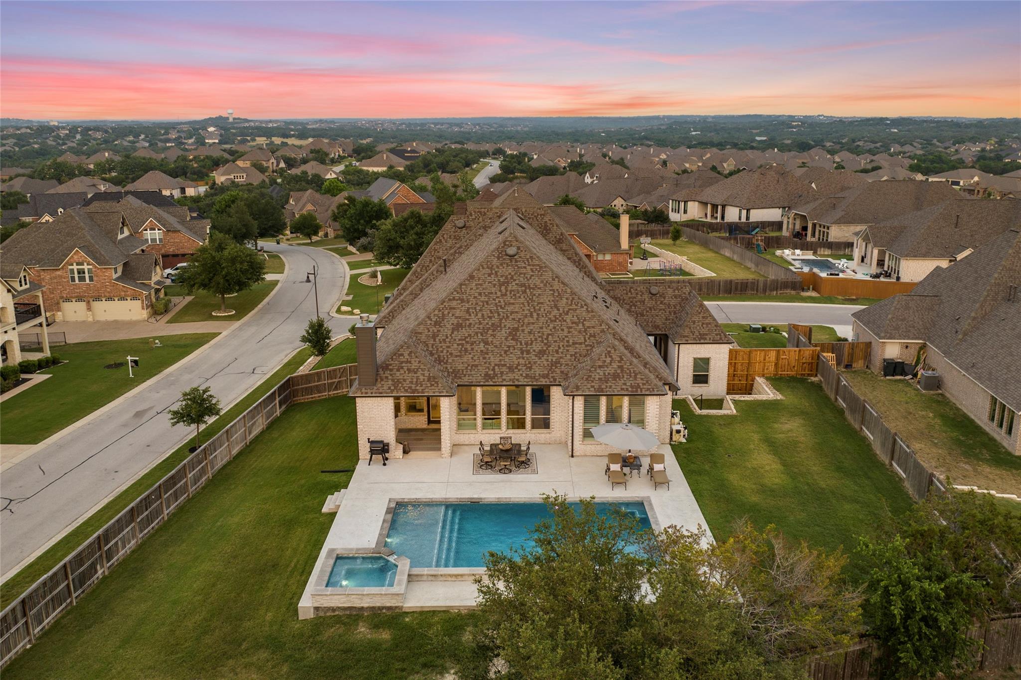 116 Egret Ln, Austin, TX 78737