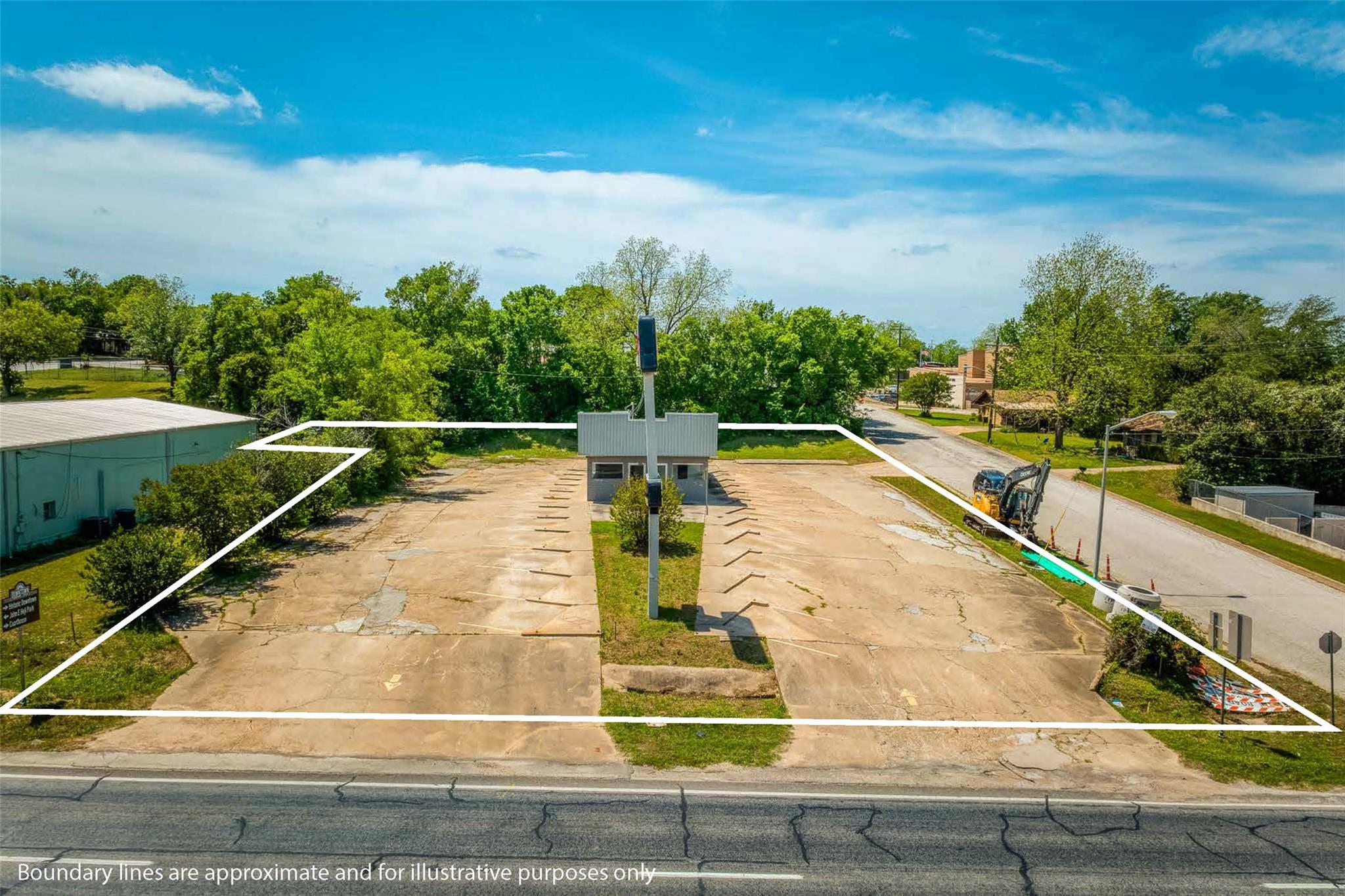 310 State Highway 36 S Highway, Caldwell, TX 77836