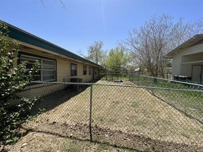 610 N Main St # A, Kyle, TX 78640