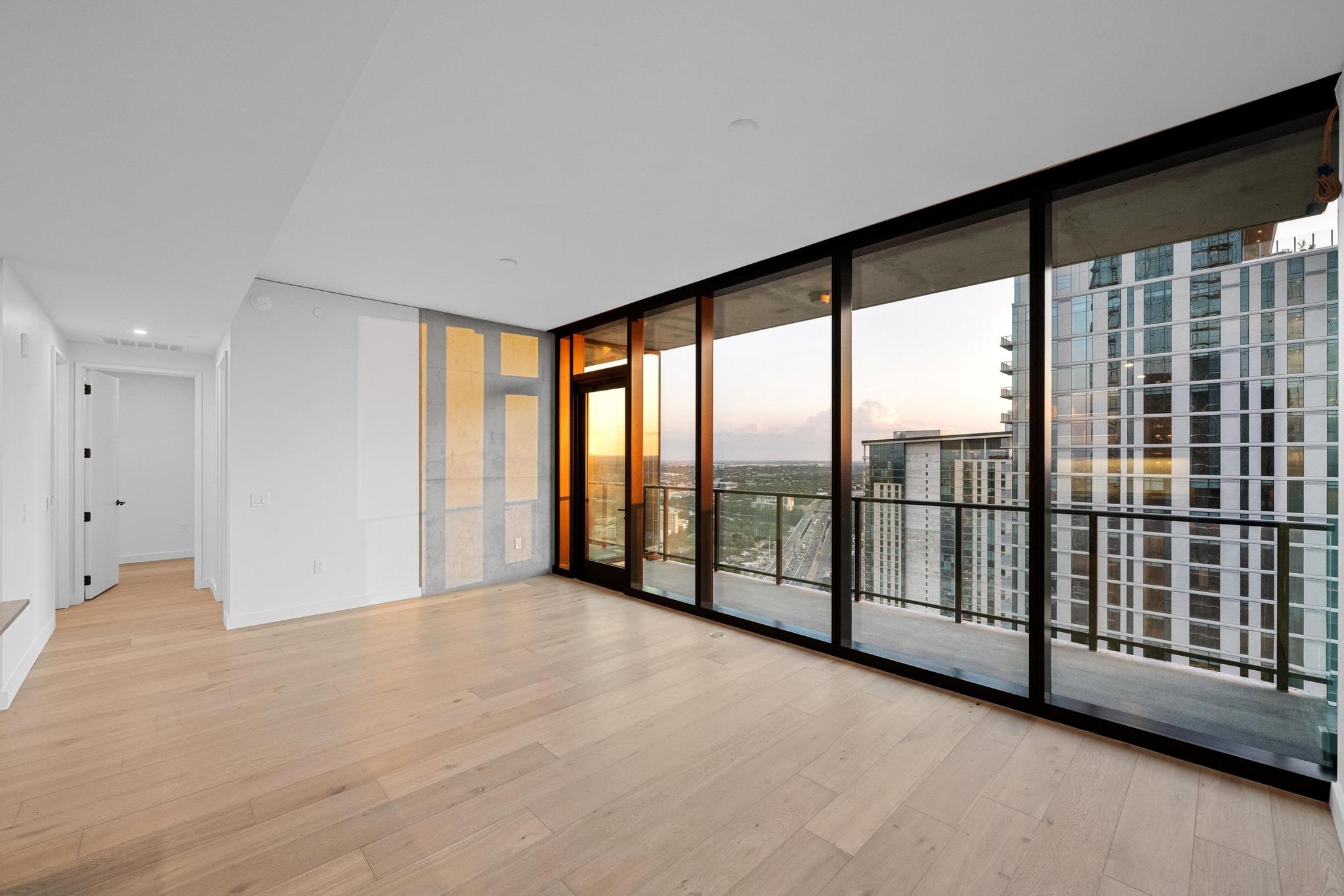 610 Davis St # 4002, Austin, TX 78701