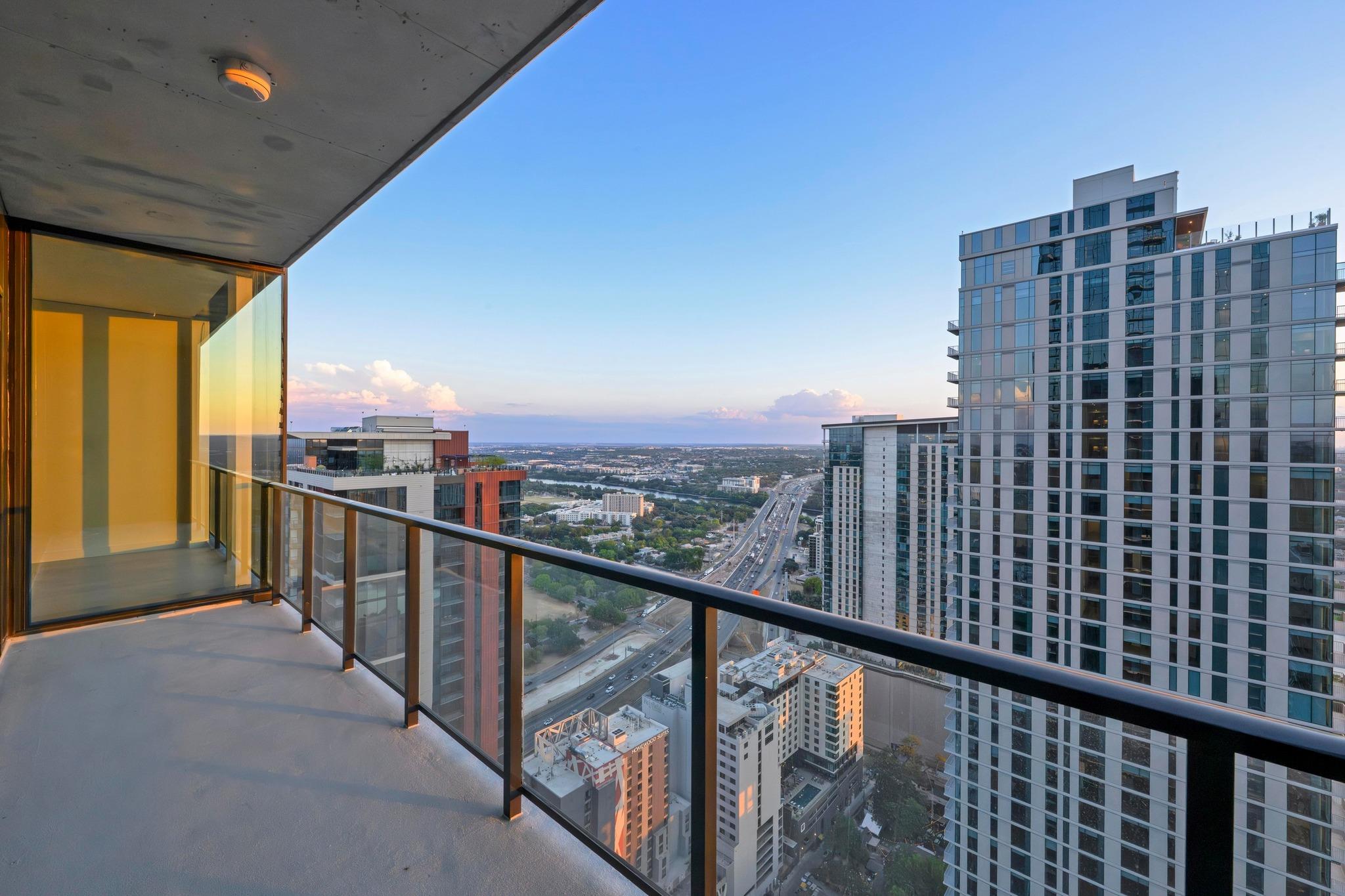 610 Davis St # 4002, Austin, TX 78701