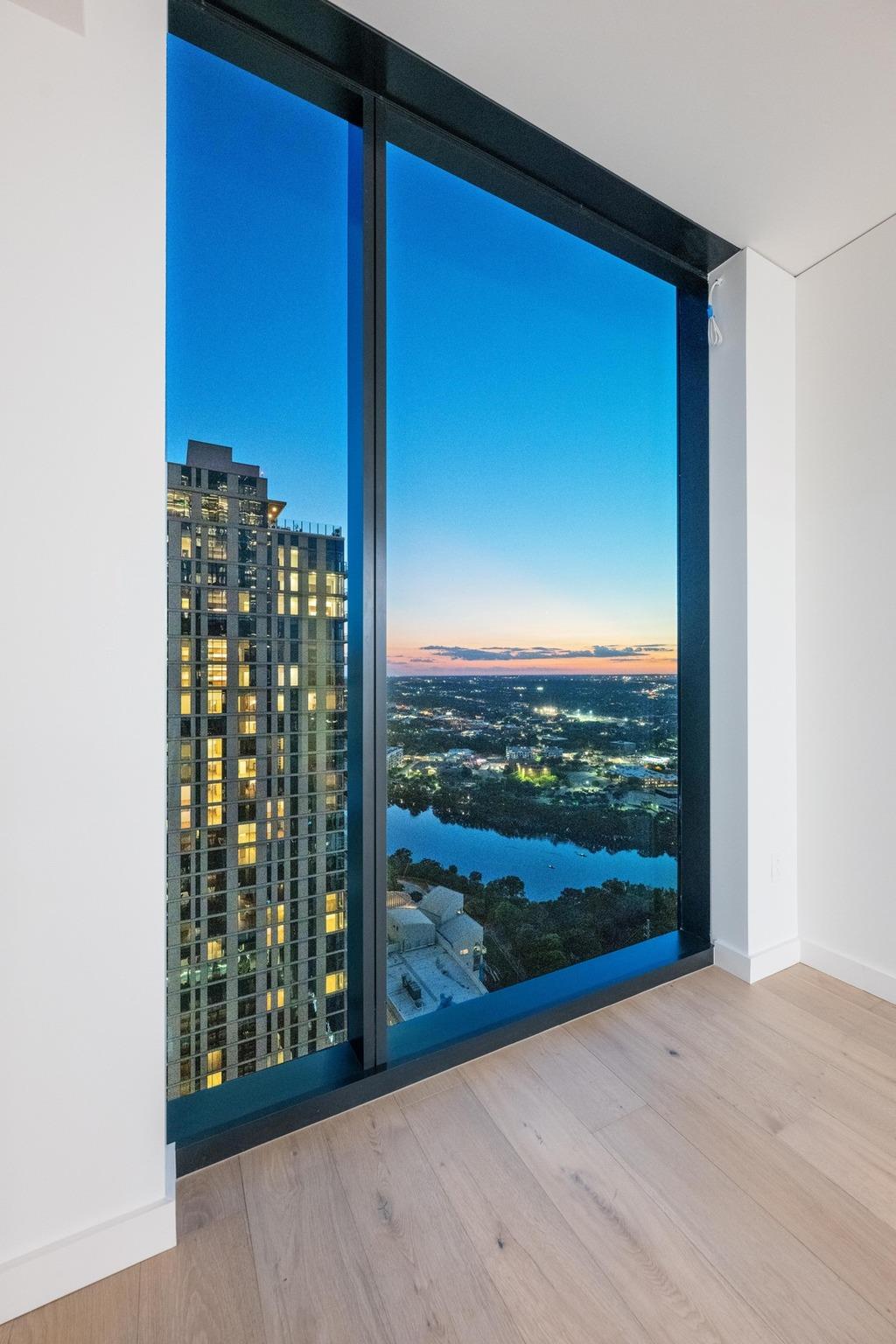 610 Davis St # 4002, Austin, TX 78701