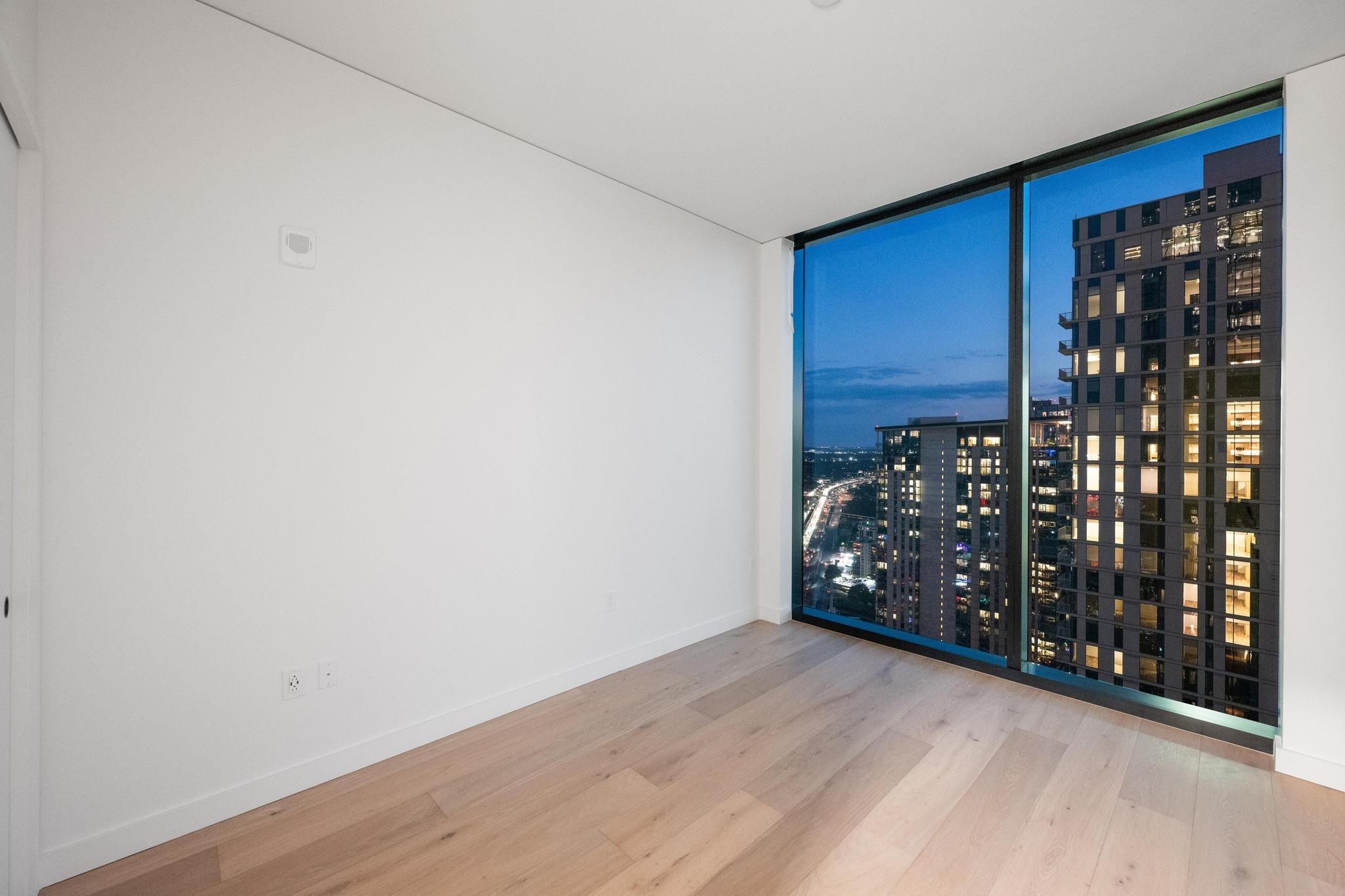 610 Davis St # 4002, Austin, TX 78701