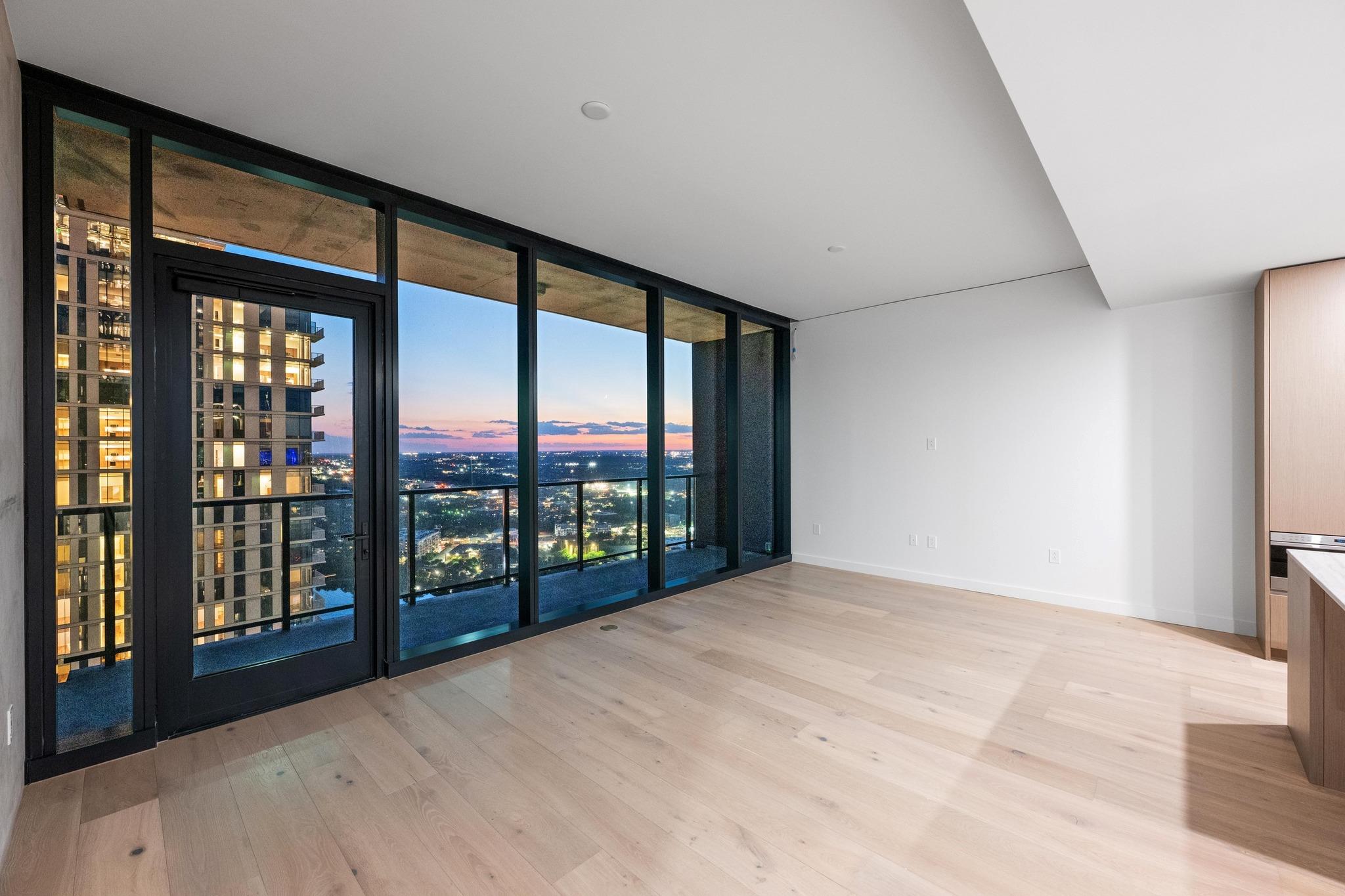 610 Davis St # 4002, Austin, TX 78701