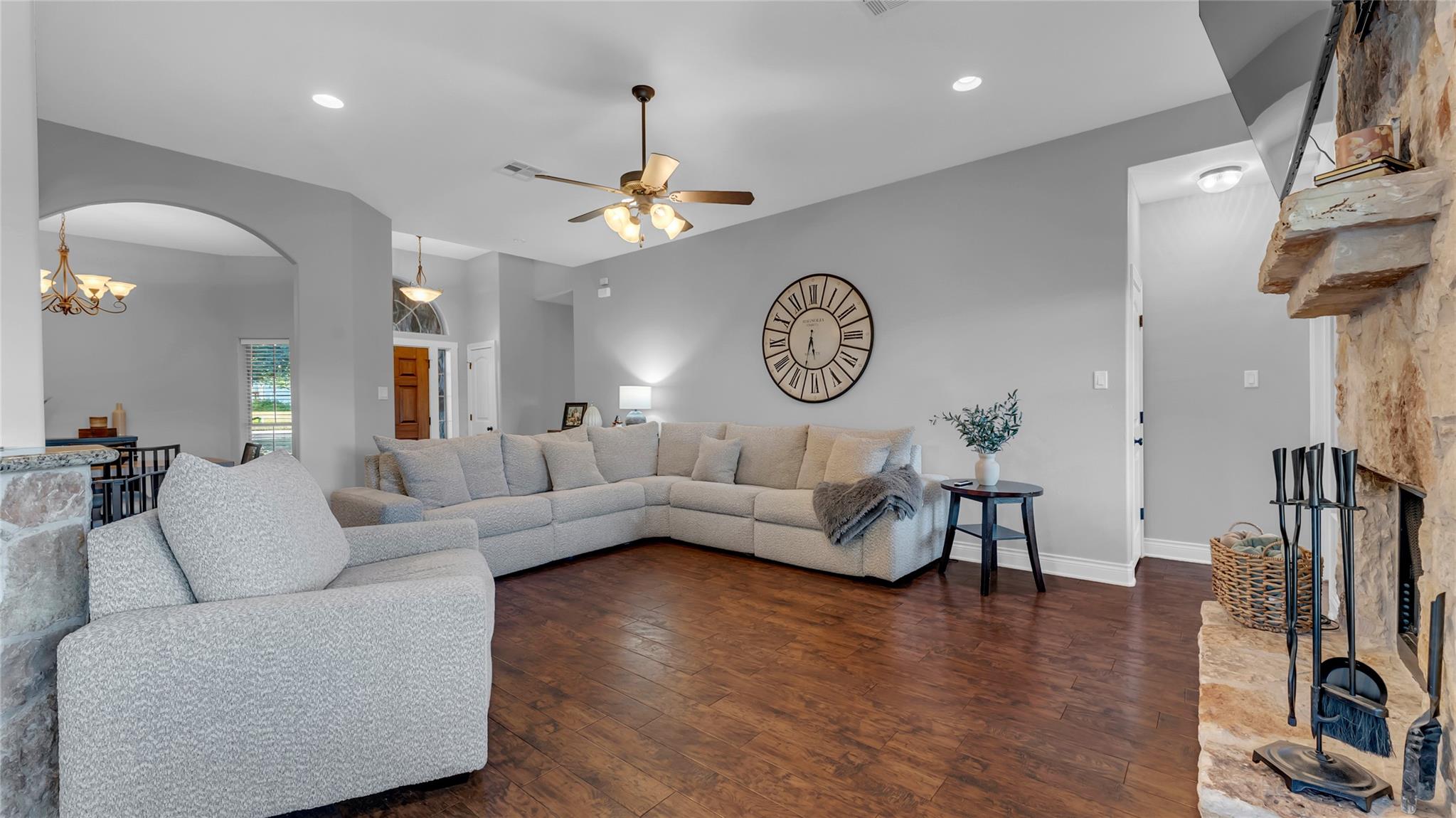 108 Natalies Pt, Burnet, TX 78611