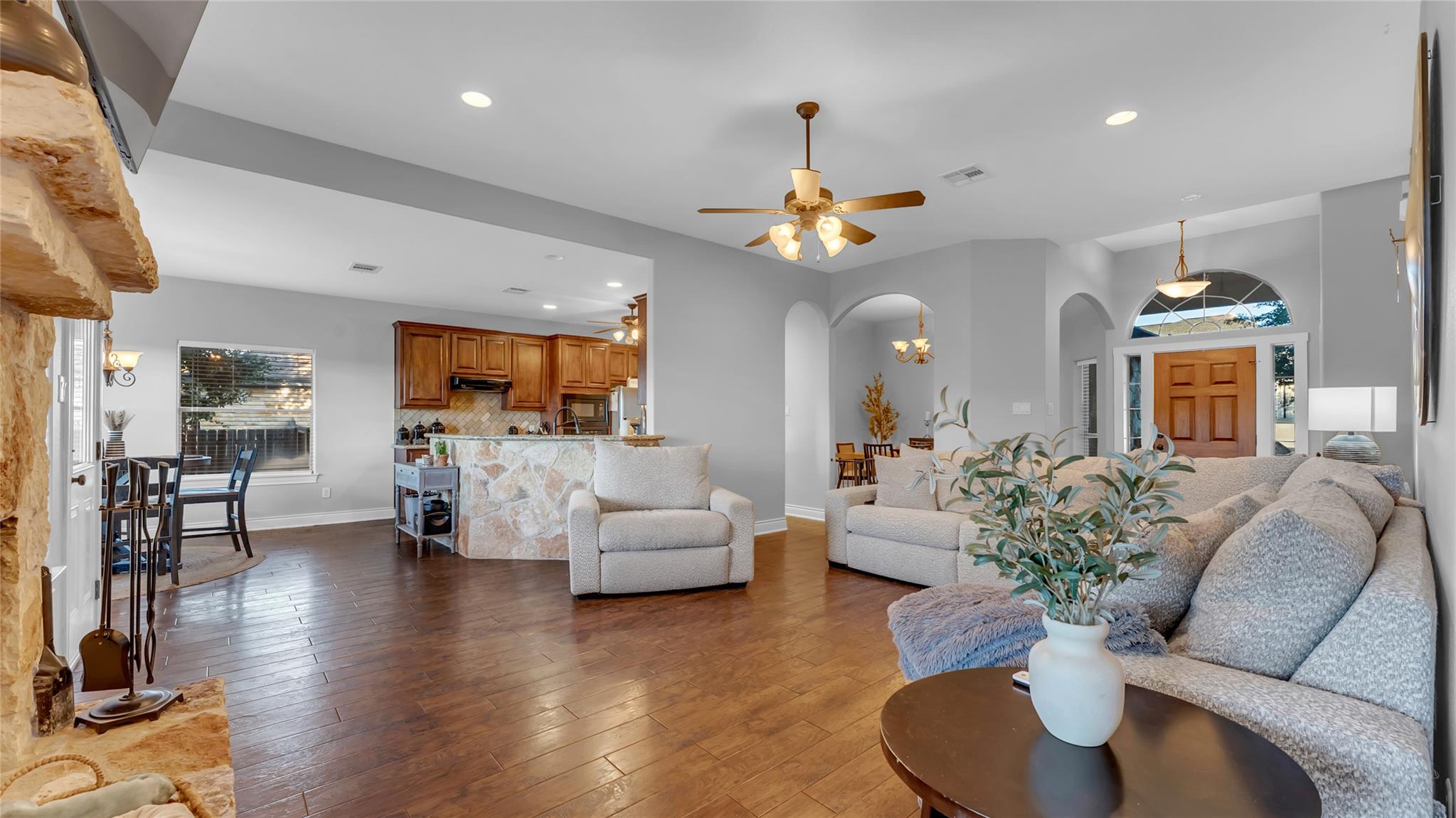 108 Natalies Pt, Burnet, TX 78611