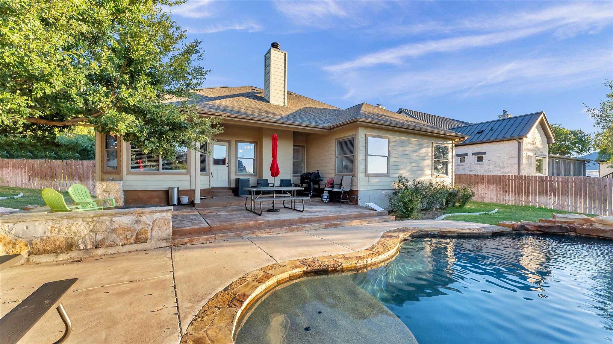 108 Natalies Pt, Burnet, TX 78611