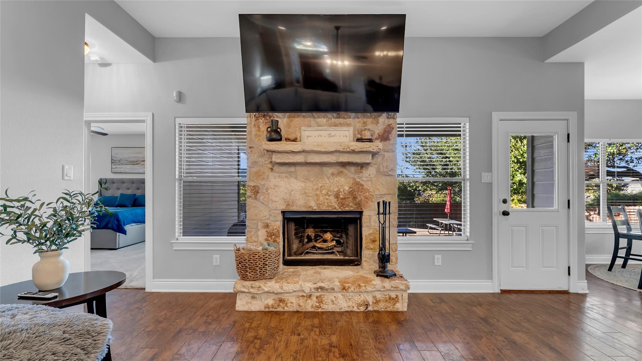 108 Natalies Pt, Burnet, TX 78611