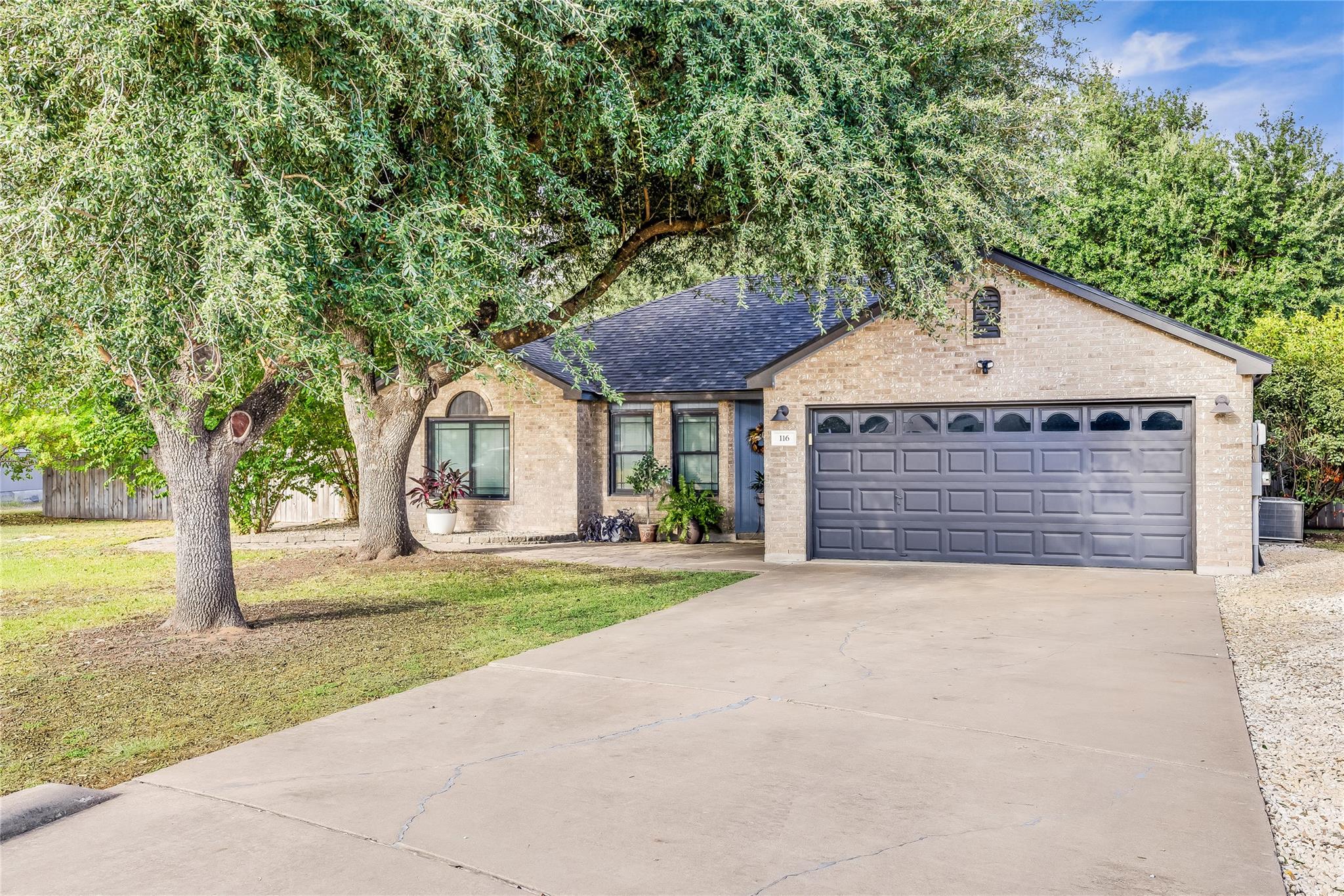 116 Whitetail Ln, Hutto, TX 78634