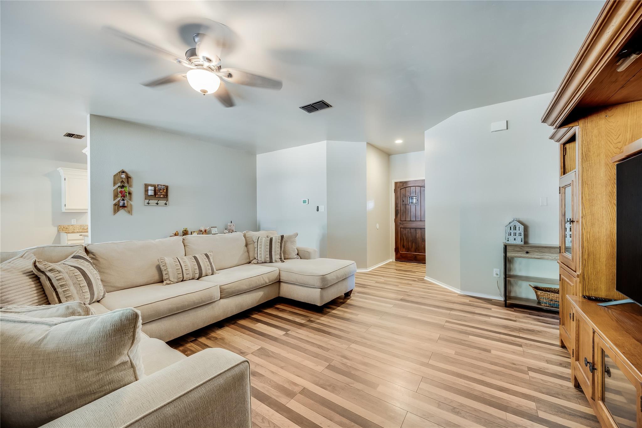 116 Whitetail Ln, Hutto, TX 78634