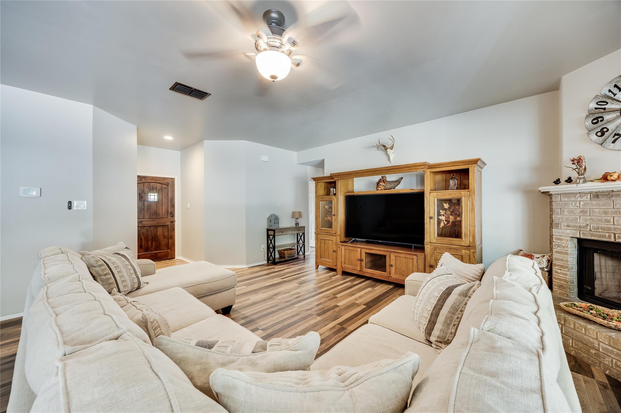 116 Whitetail Ln, Hutto, TX 78634